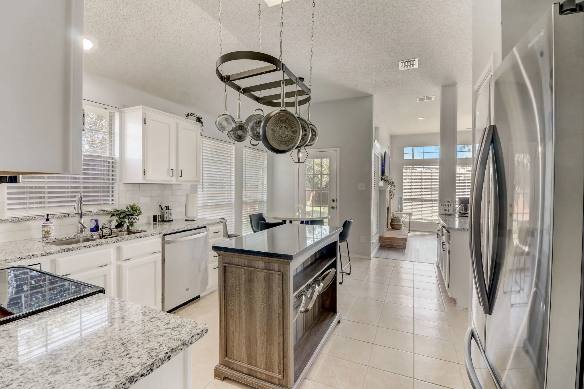 Single Family Residence For Rent in Collin County , 6302 Mount Vernon Drive, Frisco, Texas 75035, 4 Bedroom, 2 Bathroom, 2 Garage spaces, 1,693 Sqft, built in 1995, mls#21291880, Real Estate Agent in Frisco, Homes For Rent in Collin county, Homes For Rent in Frisco, Realtor in Frisco Texas, Real Estate Brokerage Independent Realty Texas, Luminita Cordes Realtor