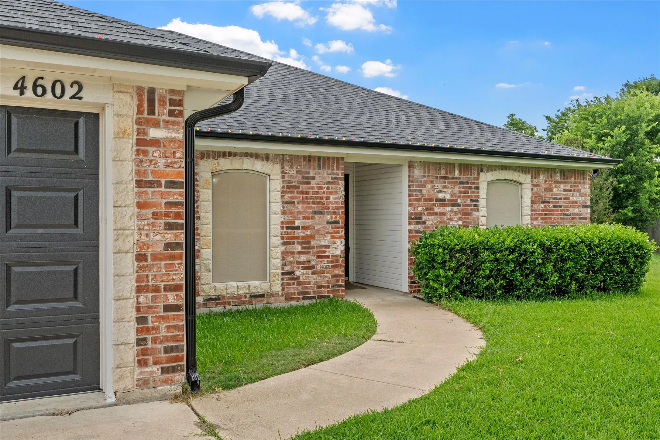 Single Family Residence For Sale in Bell County , 4602 Stonehaven Drive, Temple, Texas 76502, 4 Bedroom, 2 Bathroom, 2 Garage spaces, 1,920 Sqft, built in 2007, mls#21290620, Real Estate Agent in Temple, Homes For Sale in Bell county, Homes For Sale in Temple, Realtor in Temple Texas, Real Estate Brokerage Independent Realty Texas, Luminita Cordes Realtor