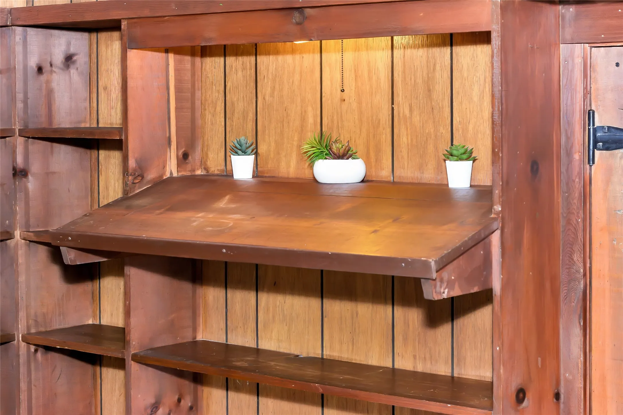 Antique sketch table