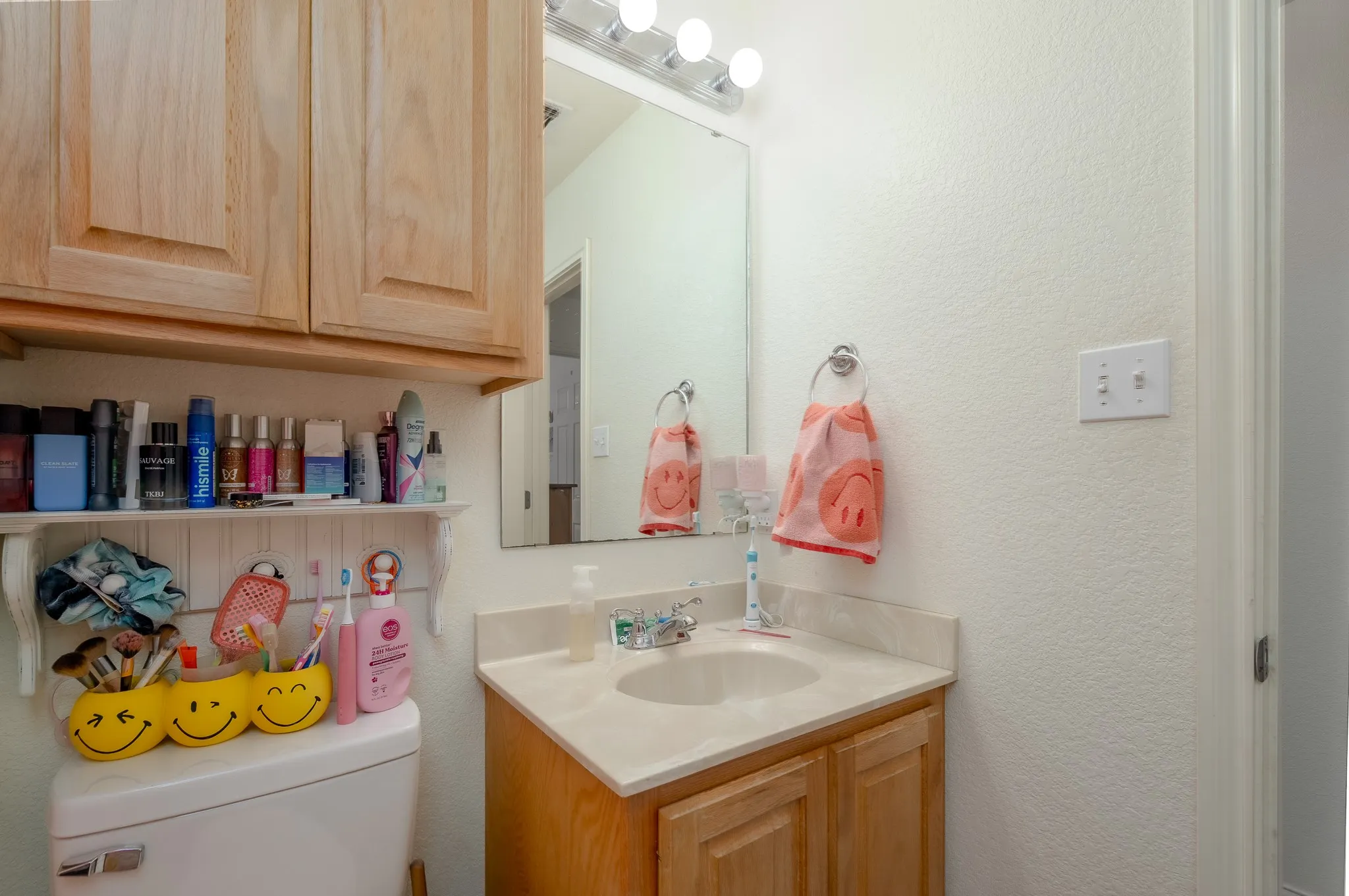 Single Family Residence For Sale in Callahan County , 1113 Devin Drive, Clyde, Texas 79510, 4 Bedroom, 2 Bathroom, 2 Garage spaces, 1,833 Sqft, built in 2004, mls#21293324, Real Estate Agent in Clyde, Homes For Sale in Callahan county, Homes For Sale in Clyde, Realtor in Clyde Texas, Real Estate Brokerage Independent Realty Texas, Luminita Cordes Realtor