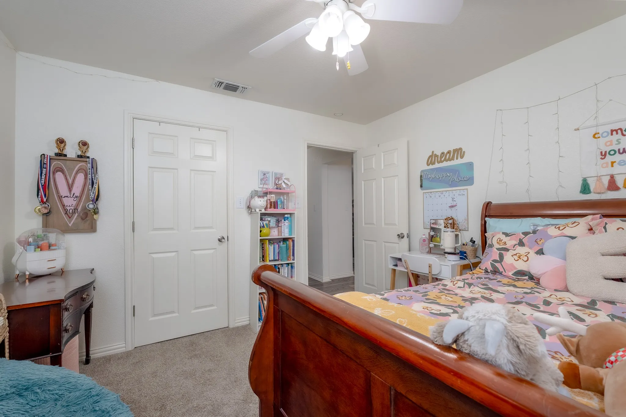 Single Family Residence For Sale in Callahan County , 1113 Devin Drive, Clyde, Texas 79510, 4 Bedroom, 2 Bathroom, 2 Garage spaces, 1,833 Sqft, built in 2004, mls#21293324, Real Estate Agent in Clyde, Homes For Sale in Callahan county, Homes For Sale in Clyde, Realtor in Clyde Texas, Real Estate Brokerage Independent Realty Texas, Luminita Cordes Realtor