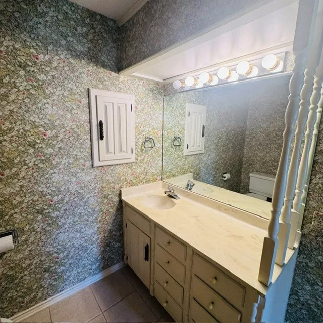 Single Family Residence For Sale in Johnson County , 1210 W Westhill Drive, Cleburne, Texas 76033, 3 Bedroom, 4 Bathroom, 2 Garage spaces, 2,594 Sqft, built in 1970, mls#21294265, Real Estate Agent in Cleburne, Homes For Sale in Johnson county, Homes For Sale in Cleburne, Realtor in Cleburne Texas, Real Estate Brokerage Independent Realty Texas, Luminita Cordes Realtor