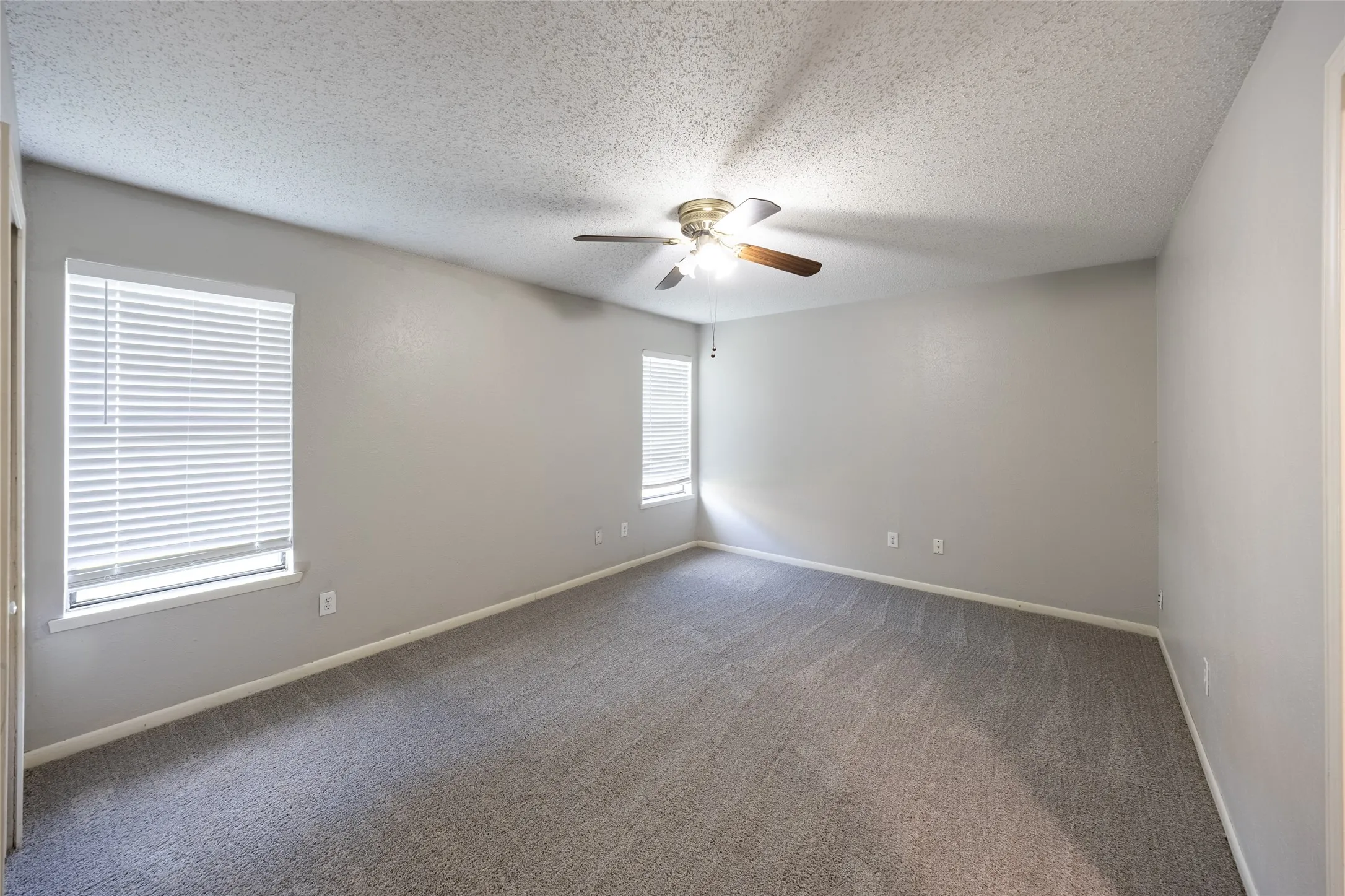 Single Family Residence For Sale in Collin County , 669 Buffalo Bend, Plano, Texas 75023, 3 Bedroom, 2 Bathroom, 2 Garage spaces, 1,444 Sqft, built in 1981, mls#21293779, Real Estate Agent in Plano, Homes For Sale in Collin county, Homes For Sale in Plano, Realtor in Plano Texas, Real Estate Brokerage Independent Realty Texas, Luminita Cordes Realtor