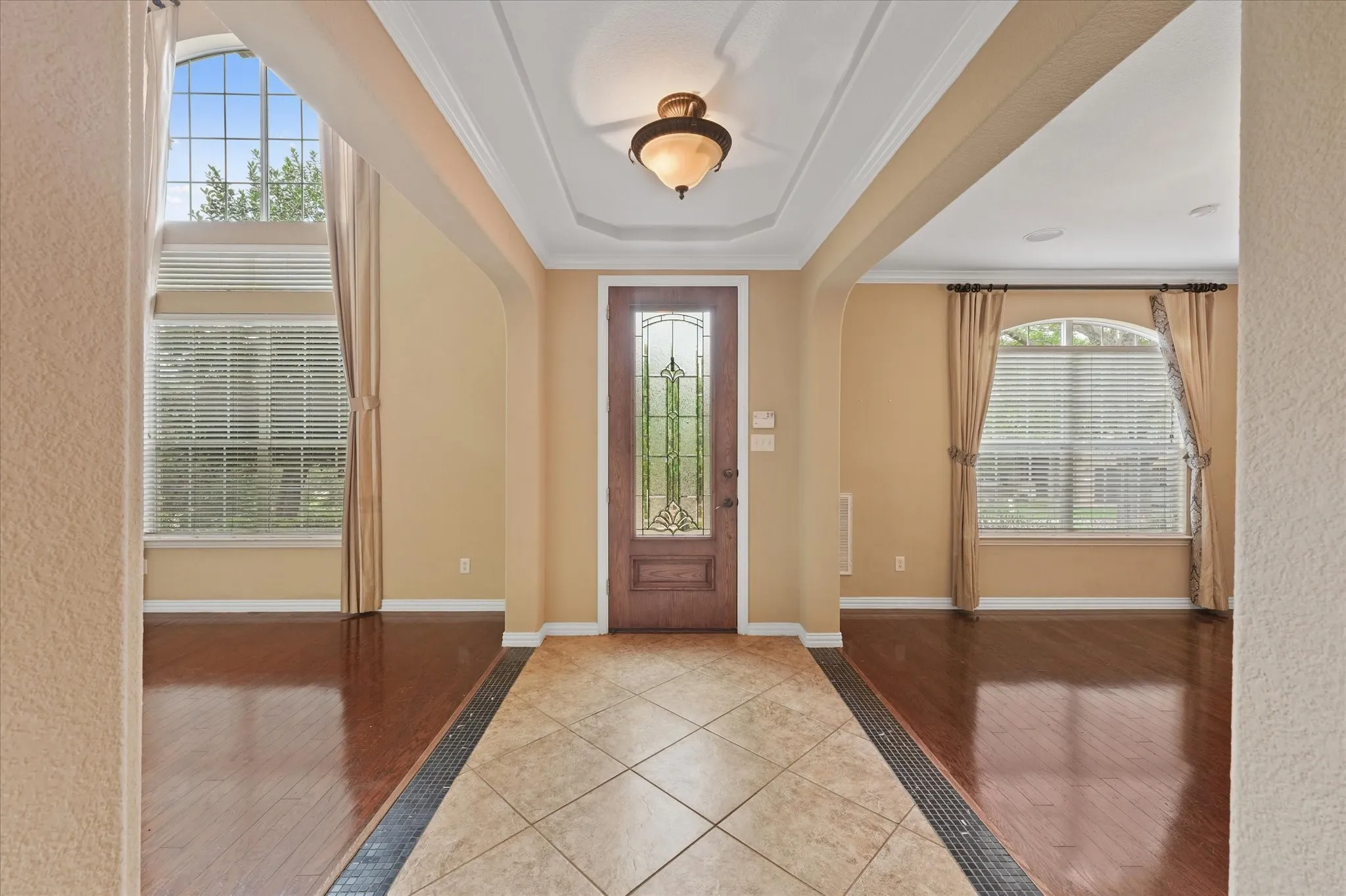 Single Family Residence For Sale in Rockwall County , 1055 Pinehurst Drive, Rockwall, Texas 75087, 4 Bedroom, 4 Bathroom, 2 Garage spaces, 4,397 Sqft, built in 2005, mls#21290343, Real Estate Agent in Rockwall, Homes For Sale in Rockwall county, Homes For Sale in Rockwall, Realtor in Rockwall Texas, Real Estate Brokerage Independent Realty Texas, Luminita Cordes Realtor