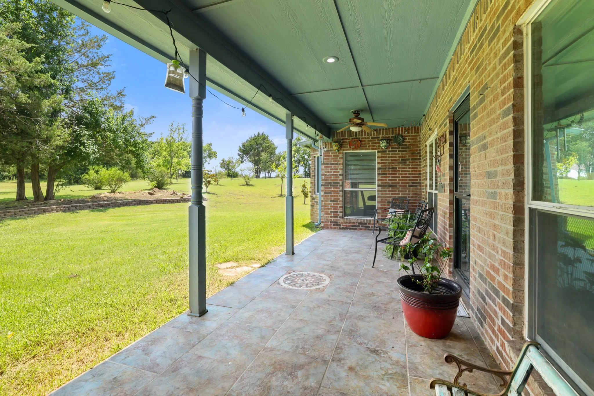 Farm For Sale in Grayson County , 303 Celtic Road, Howe, Texas 75459, 3 Bedroom, 4 Bathroom, 2 Garage spaces, 2,706 Sqft, built in 2004, mls#21292759, Real Estate Agent in Howe, Homes For Sale in Grayson county, Homes For Sale in Howe, Realtor in Howe Texas, Real Estate Brokerage Independent Realty Texas, Luminita Cordes Realtor