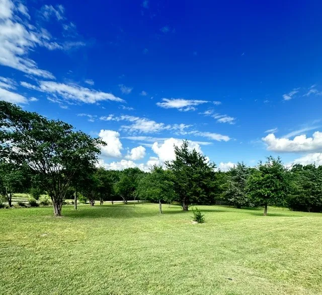 Farm For Sale in Grayson County , 303 Celtic Road, Howe, Texas 75459, 3 Bedroom, 4 Bathroom, 2 Garage spaces, 2,706 Sqft, built in 2004, mls#21292759, Real Estate Agent in Howe, Homes For Sale in Grayson county, Homes For Sale in Howe, Realtor in Howe Texas, Real Estate Brokerage Independent Realty Texas, Luminita Cordes Realtor