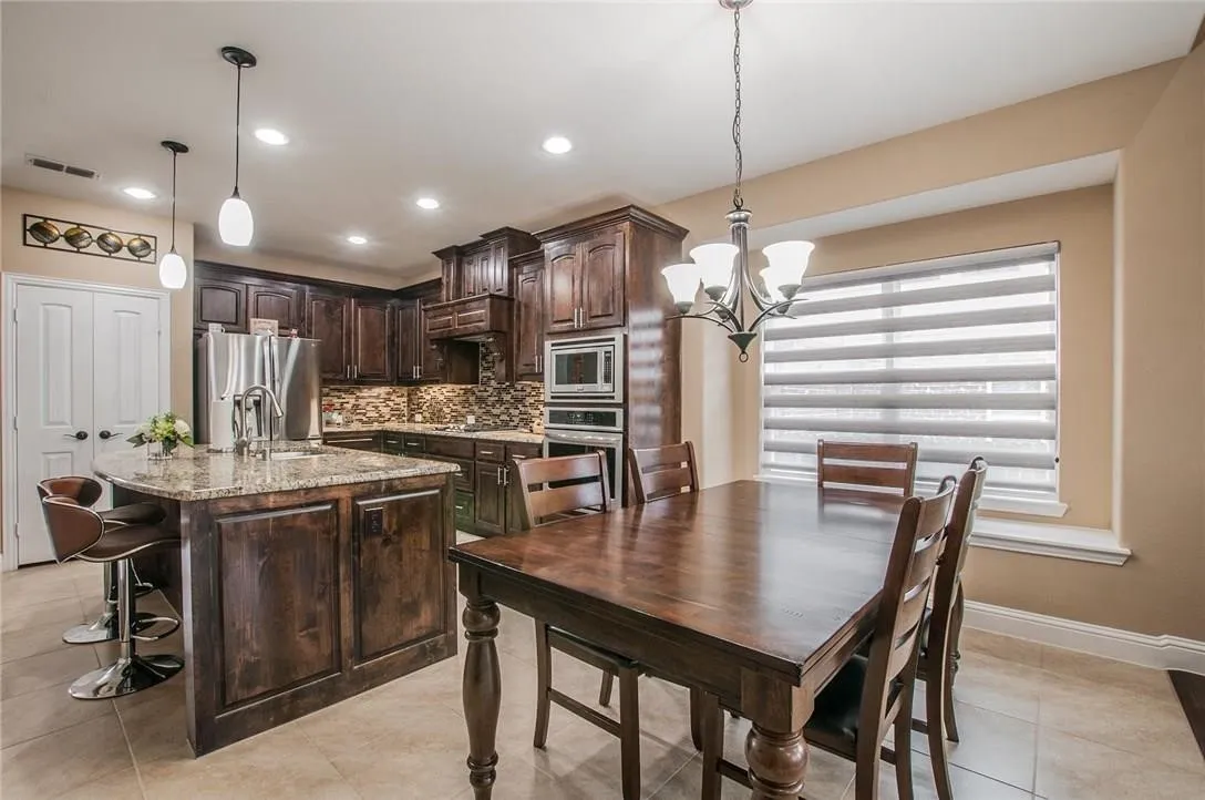 Single Family Residence For Rent in Denton County , 2440 Kingsgate Drive, Little Elm, Texas 75068, 4 Bedroom, 3 Bathroom, 2 Garage spaces, 2,791 Sqft, built in 2015, mls#21294296, Real Estate Agent in Little Elm, Homes For Rent in Denton county, Homes For Rent in Little Elm, Realtor in Little Elm Texas, Real Estate Brokerage Independent Realty Texas, Luminita Cordes Realtor