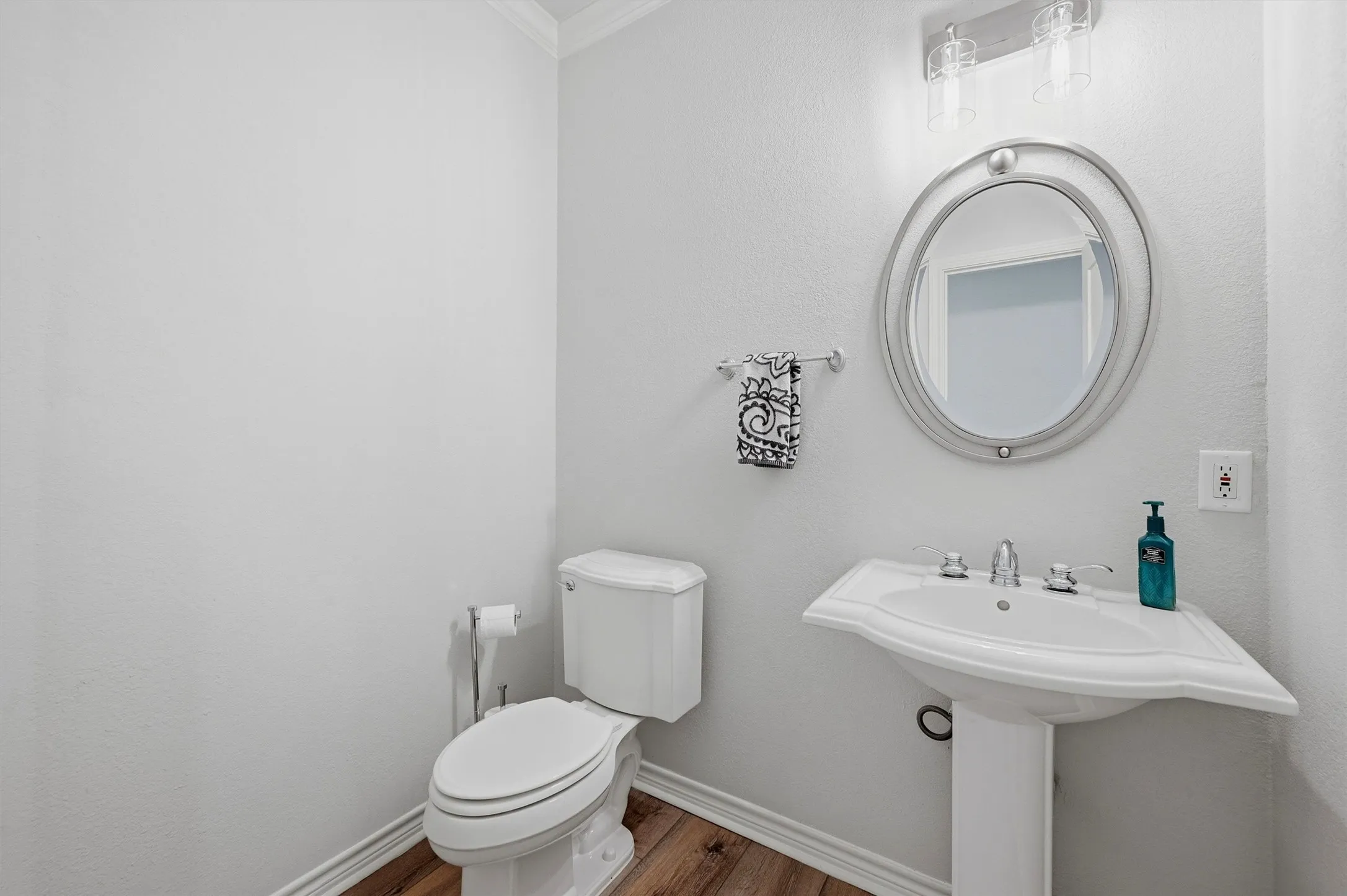 Single Family Residence For Sale in Cooke County , 219 Navajo Trail, Lake Kiowa, Texas 76240, 4 Bedroom, 4 Bathroom, 2 Garage spaces, 3,687 Sqft, built in 2001, mls#21294184, Real Estate Agent in Lake Kiowa, Homes For Sale in Cooke county, Homes For Sale in Lake Kiowa, Realtor in Lake Kiowa Texas, Real Estate Brokerage Independent Realty Texas, Luminita Cordes Realtor