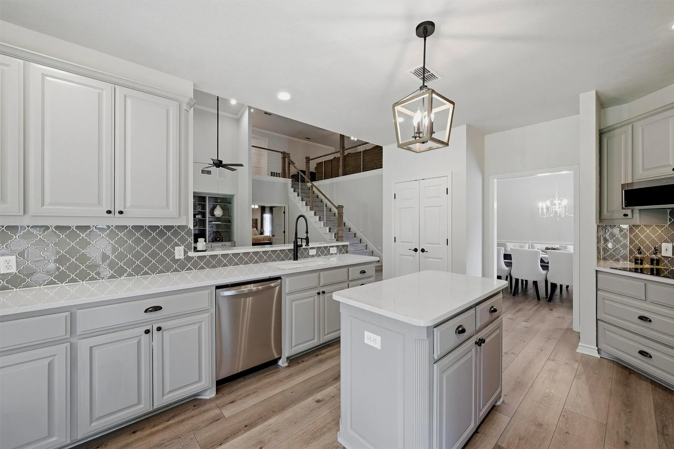 Single Family Residence For Sale in Cooke County , 219 Navajo Trail, Lake Kiowa, Texas 76240, 4 Bedroom, 4 Bathroom, 2 Garage spaces, 3,687 Sqft, built in 2001, mls#21294184, Real Estate Agent in Lake Kiowa, Homes For Sale in Cooke county, Homes For Sale in Lake Kiowa, Realtor in Lake Kiowa Texas, Real Estate Brokerage Independent Realty Texas, Luminita Cordes Realtor