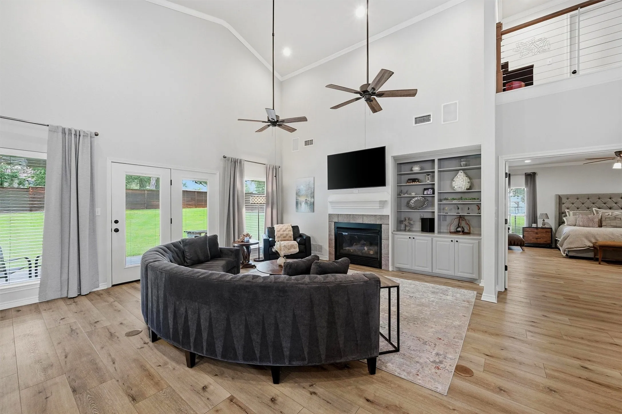 Single Family Residence For Sale in Cooke County , 219 Navajo Trail, Lake Kiowa, Texas 76240, 4 Bedroom, 4 Bathroom, 2 Garage spaces, 3,687 Sqft, built in 2001, mls#21294184, Real Estate Agent in Lake Kiowa, Homes For Sale in Cooke county, Homes For Sale in Lake Kiowa, Realtor in Lake Kiowa Texas, Real Estate Brokerage Independent Realty Texas, Luminita Cordes Realtor
