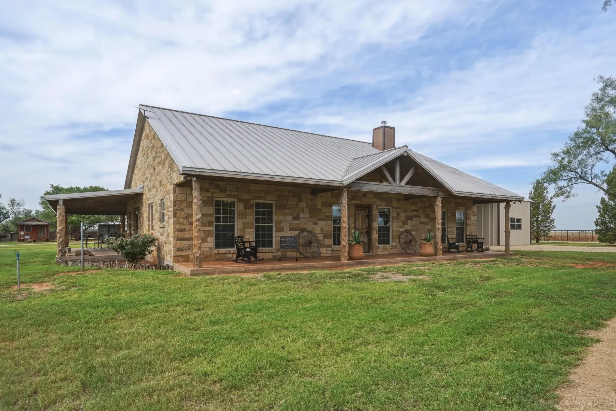 Farm For Sale in Jones County , 15030 N Fm 600, Avoca, Texas 79503, 3 Bedroom, 2 Bathroom, Garage spaces, 2,264 Sqft, built in 2011, mls#21294293, Real Estate Agent in Avoca, Homes For Sale in Jones county, Homes For Sale in Avoca, Realtor in Avoca Texas, Real Estate Brokerage Independent Realty Texas, Luminita Cordes Realtor