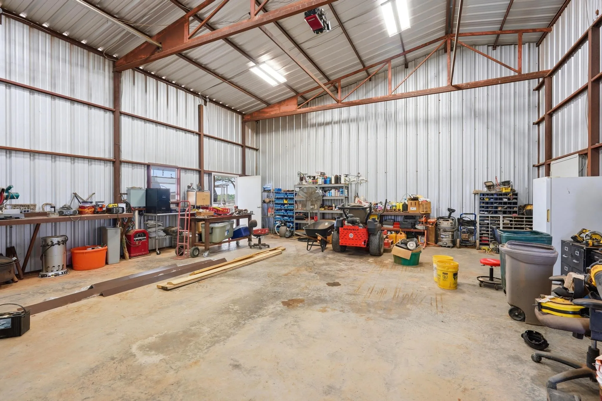 Farm For Sale in Jones County , 15030 N Fm 600, Avoca, Texas 79503, 3 Bedroom, 2 Bathroom, Garage spaces, 2,264 Sqft, built in 2011, mls#21294293, Real Estate Agent in Avoca, Homes For Sale in Jones county, Homes For Sale in Avoca, Realtor in Avoca Texas, Real Estate Brokerage Independent Realty Texas, Luminita Cordes Realtor