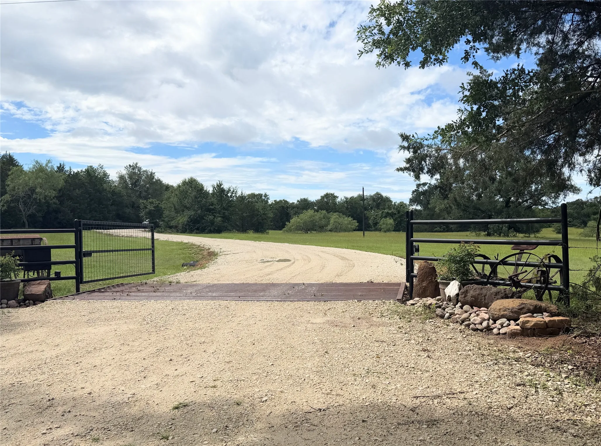 Farm For Sale in Freestone County , 350 CR 1070, Wortham, Texas 76693, 2 Bedroom, 2 Bathroom, Garage spaces, 1,024 Sqft, built in 2025, mls#21289316, Real Estate Agent in Wortham, Homes For Sale in Freestone county, Homes For Sale in Wortham, Realtor in Wortham Texas, Real Estate Brokerage Independent Realty Texas, Luminita Cordes Realtor