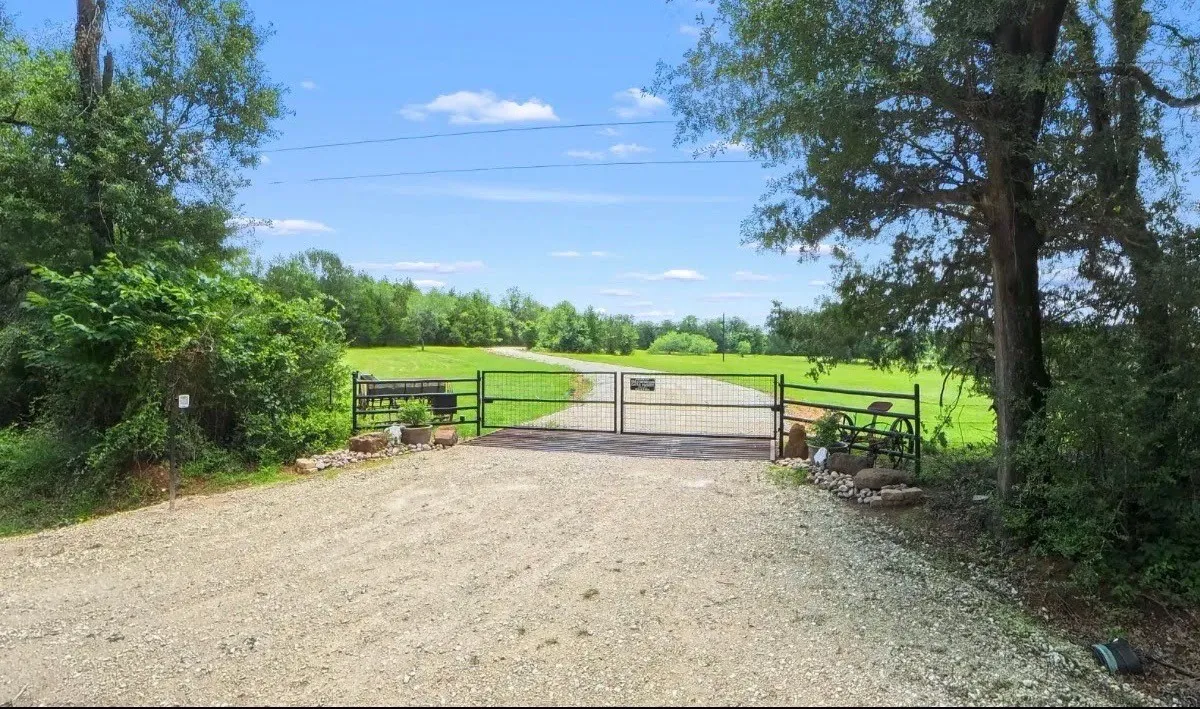 Farm For Sale in Freestone County , 350 CR 1070, Wortham, Texas 76693, 2 Bedroom, 2 Bathroom, Garage spaces, 1,024 Sqft, built in 2025, mls#21289316, Real Estate Agent in Wortham, Homes For Sale in Freestone county, Homes For Sale in Wortham, Realtor in Wortham Texas, Real Estate Brokerage Independent Realty Texas, Luminita Cordes Realtor