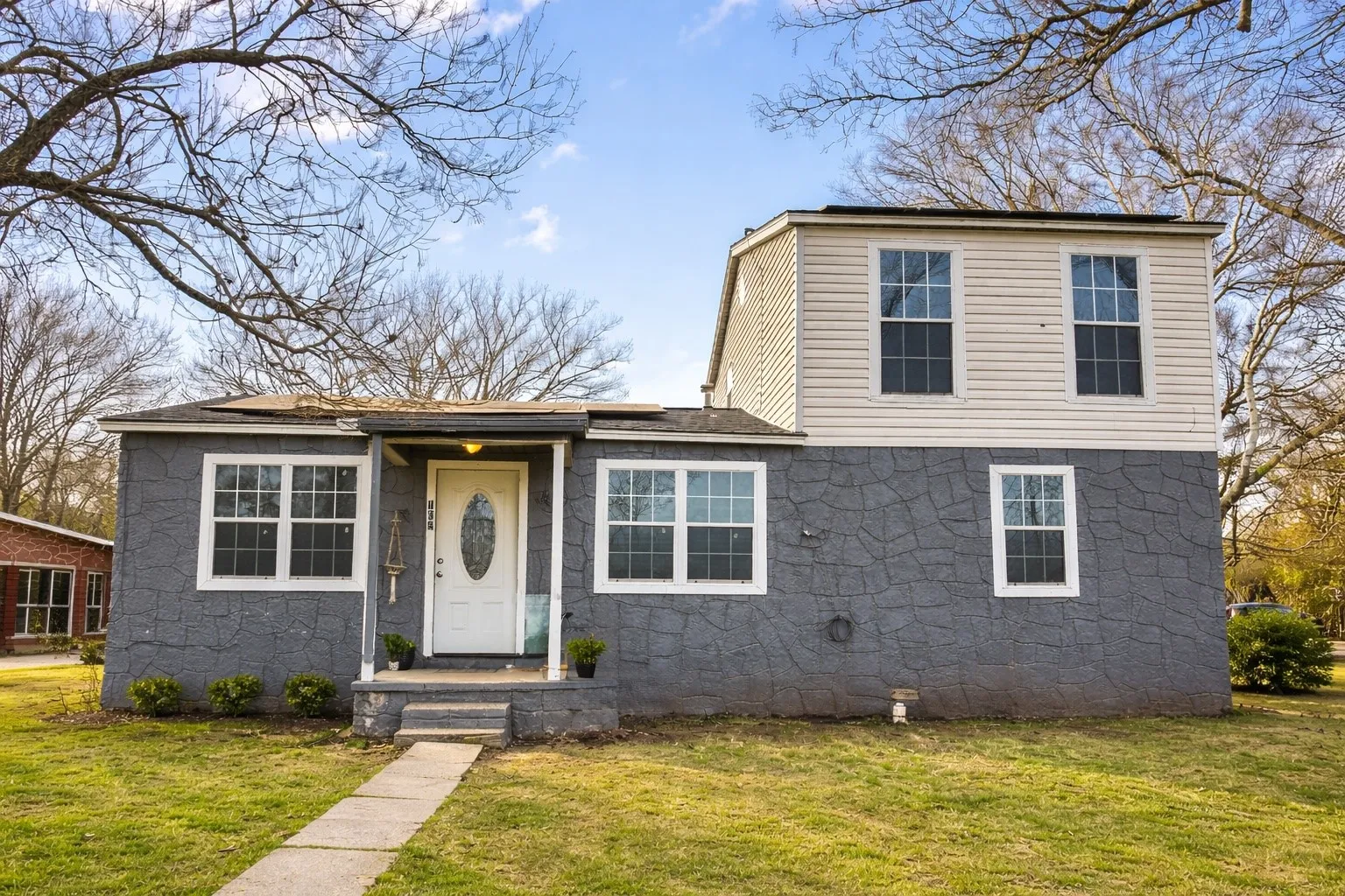 Single Family Residence For Sale in Titus County , 108 N Ellis Ave Avenue, Mt Pleasant, Texas 75455, 7 Bedroom, 4 Bathroom, Garage spaces, 2,139 Sqft, built in 1972, Price $199,000, mls#21284955, Real Estate Agent in Mt Pleasant, Homes For Sale in Titus county, Homes For Sale in Mt Pleasant, Realtor in Mt Pleasant Texas, Real Estate Brokerage Independent Realty Texas, Luminita Cordes Realtor