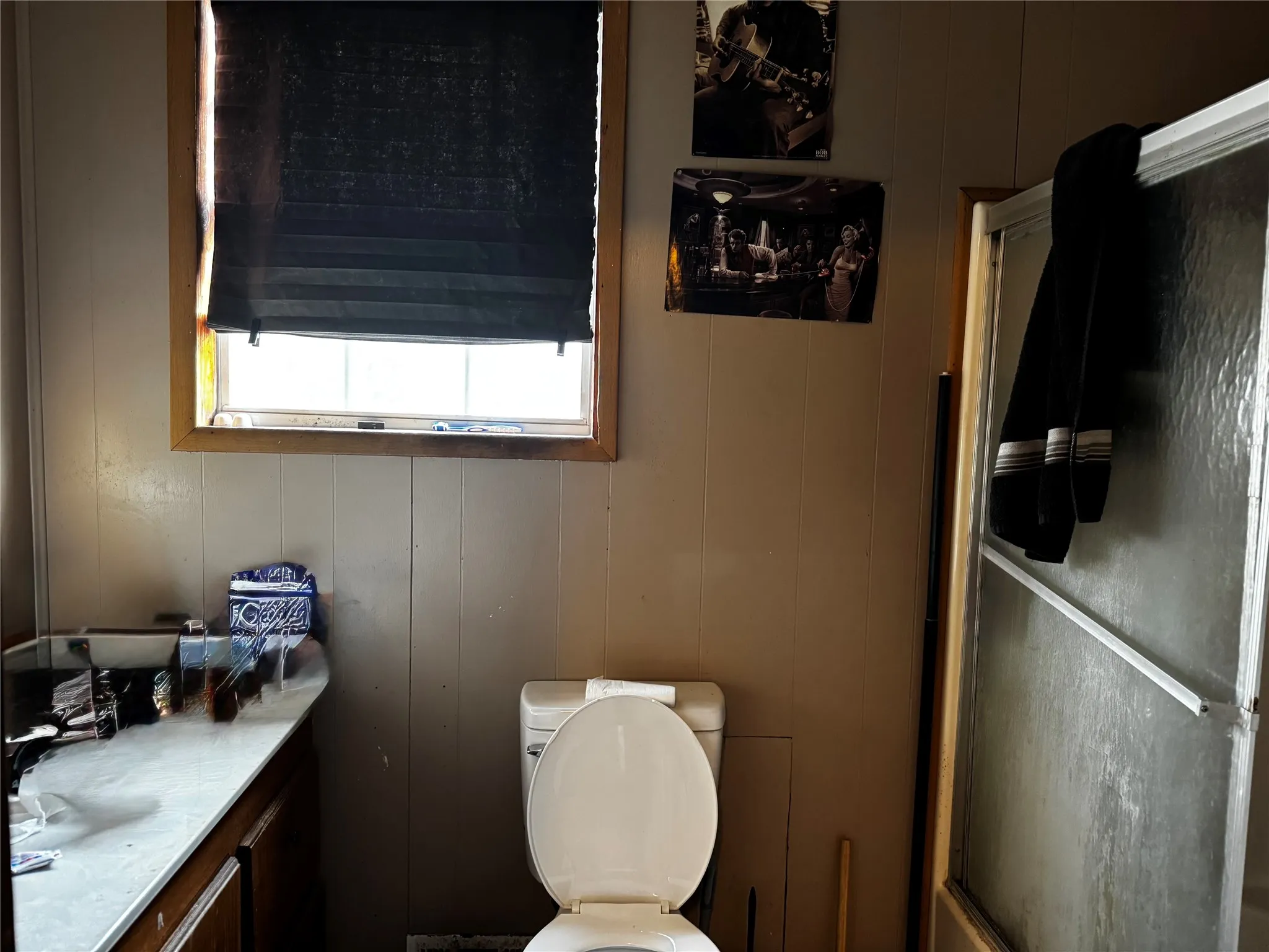 Single Family Residence For Sale in Titus County , 108 N Ellis Ave Avenue, Mt Pleasant, Texas 75455, 7 Bedroom, 4 Bathroom, Garage spaces, 2,139 Sqft, built in 1972, Price $199,000, mls#21284955, Real Estate Agent in Mt Pleasant, Homes For Sale in Titus county, Homes For Sale in Mt Pleasant, Realtor in Mt Pleasant Texas, Real Estate Brokerage Independent Realty Texas, Luminita Cordes Realtor