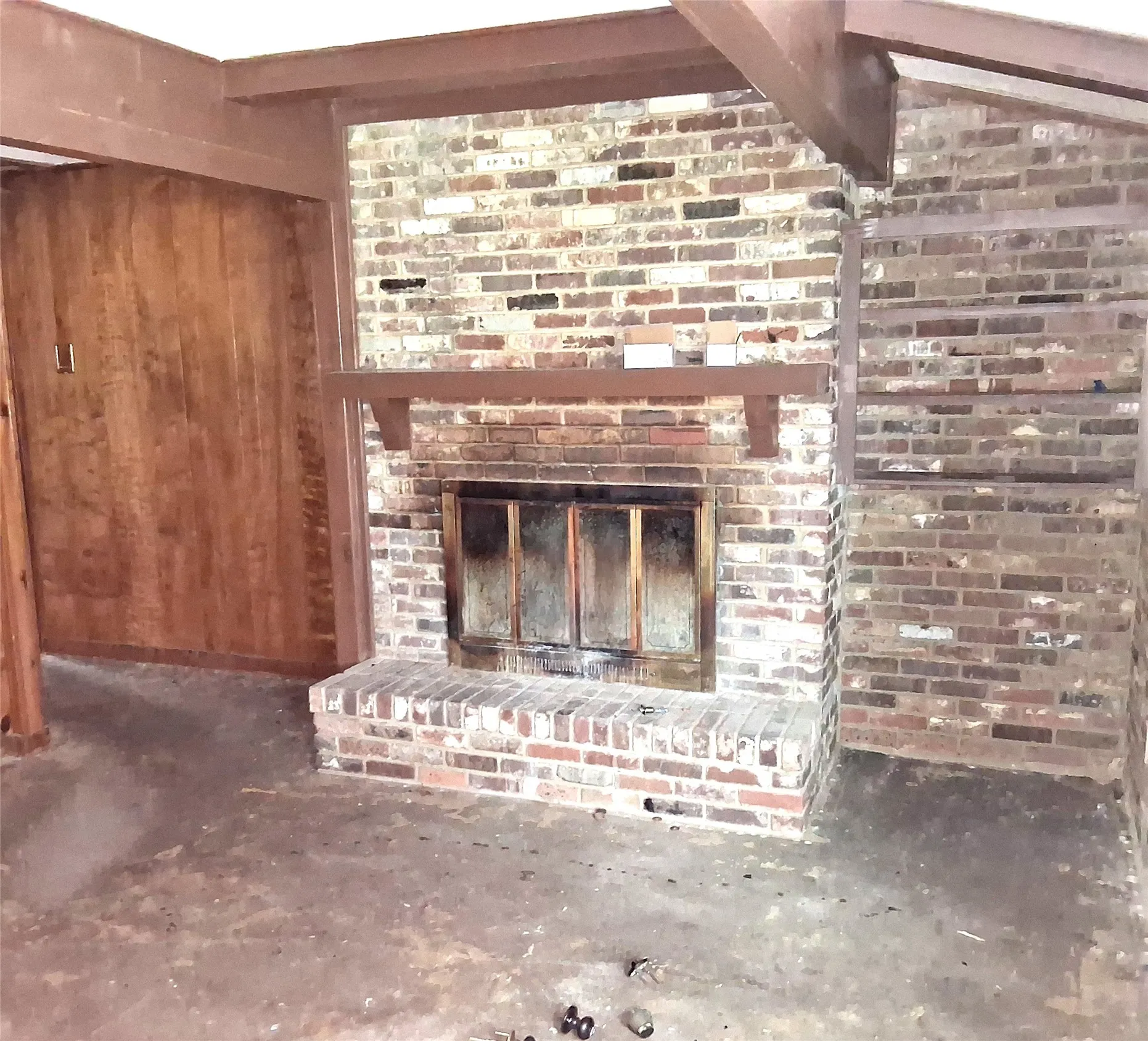 Single Family Residence For Sale in Bowie County , 207 Wildwood Drive, Texarkana, Texas 75501, 4 Bedroom, 3 Bathroom, Garage spaces, 2,877 Sqft, built in 1965, mls#21292346, Real Estate Agent in Texarkana, Homes For Sale in Bowie county, Homes For Sale in Texarkana, Realtor in Texarkana Texas, Real Estate Brokerage Independent Realty Texas, Luminita Cordes Realtor