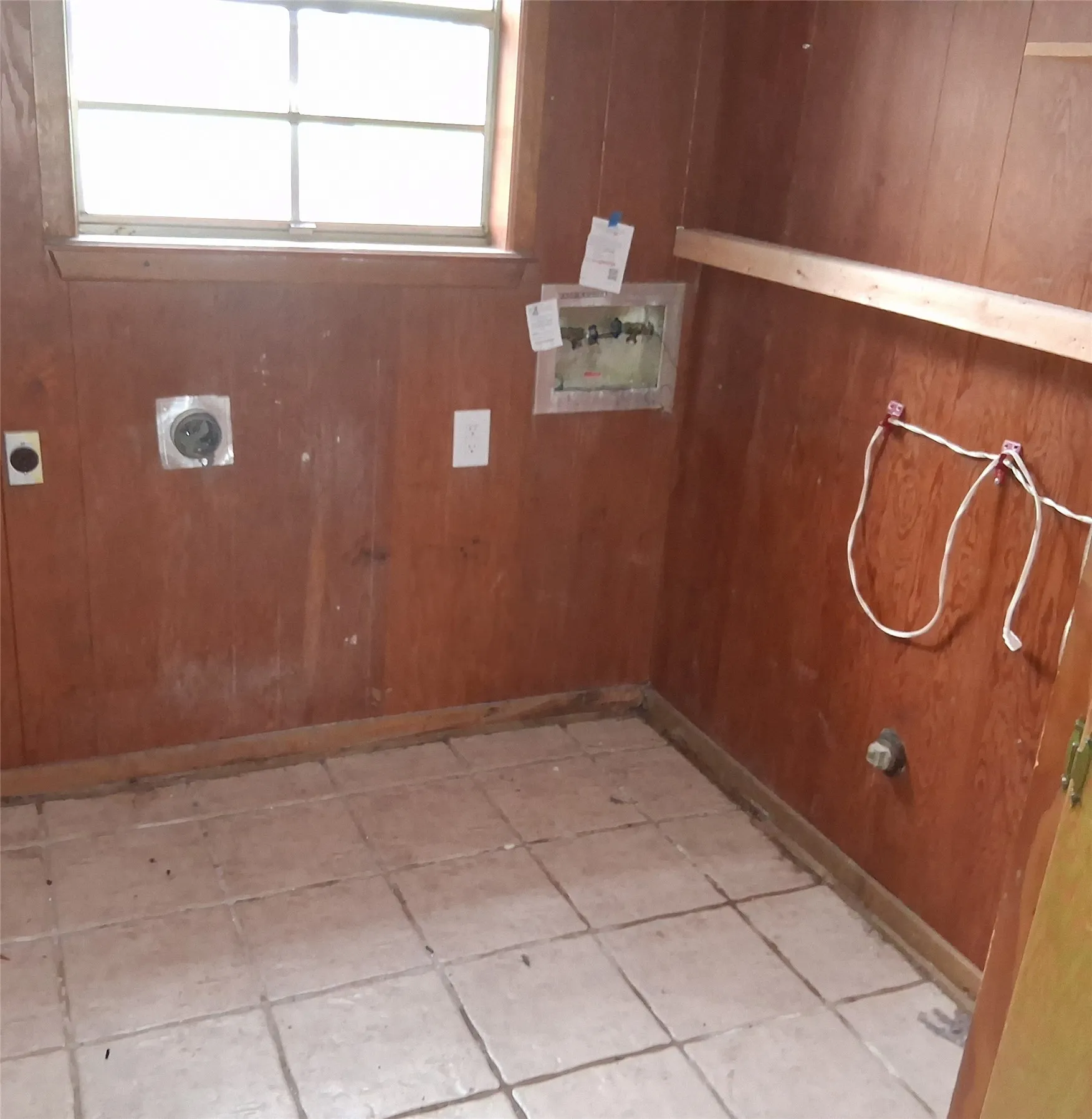 Single Family Residence For Sale in Bowie County , 207 Wildwood Drive, Texarkana, Texas 75501, 4 Bedroom, 3 Bathroom, Garage spaces, 2,877 Sqft, built in 1965, mls#21292346, Real Estate Agent in Texarkana, Homes For Sale in Bowie county, Homes For Sale in Texarkana, Realtor in Texarkana Texas, Real Estate Brokerage Independent Realty Texas, Luminita Cordes Realtor