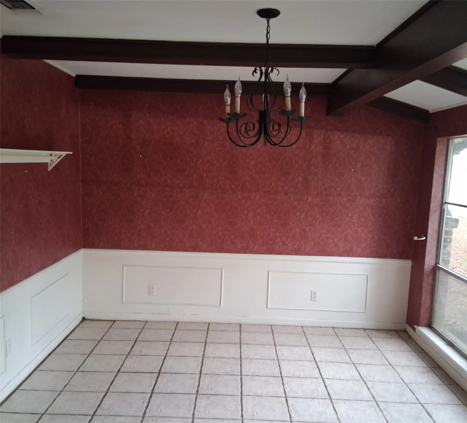 Single Family Residence For Sale in Bowie County , 207 Wildwood Drive, Texarkana, Texas 75501, 4 Bedroom, 3 Bathroom, Garage spaces, 2,877 Sqft, built in 1965, mls#21292346, Real Estate Agent in Texarkana, Homes For Sale in Bowie county, Homes For Sale in Texarkana, Realtor in Texarkana Texas, Real Estate Brokerage Independent Realty Texas, Luminita Cordes Realtor