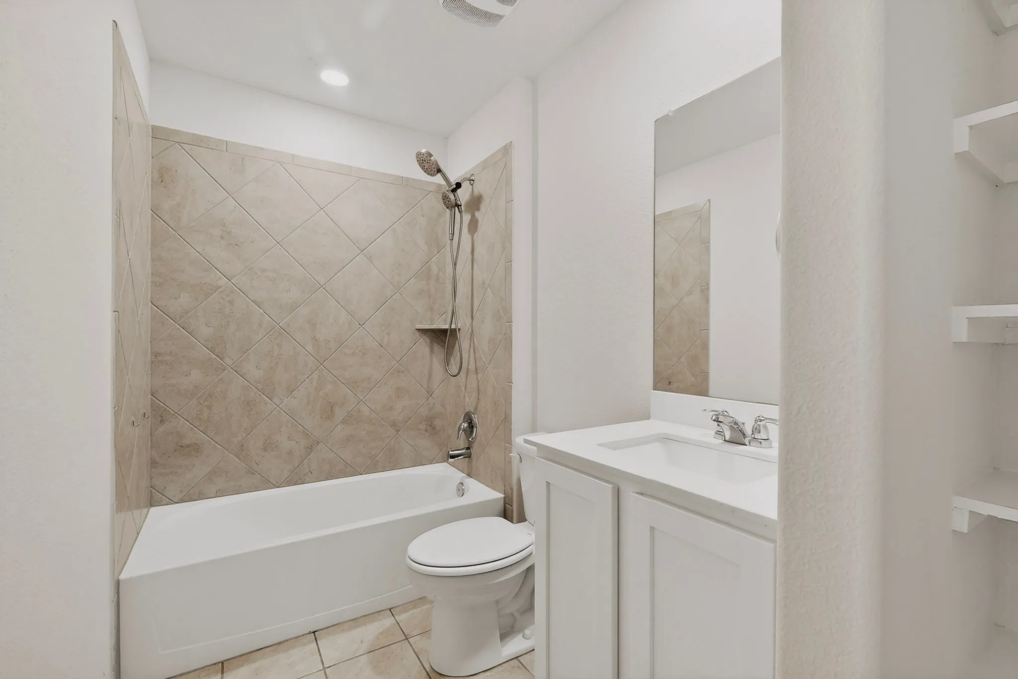 Single Family Residence For Sale in Rockwall County , 430 Forestridge Drive, Fate, Texas 75087, 4 Bedroom, 2 Bathroom, 2 Garage spaces, 2,061 Sqft, built in 2020, mls#21294196, Real Estate Agent in Fate, Homes For Sale in Rockwall county, Homes For Sale in Fate, Realtor in Fate Texas, Real Estate Brokerage Independent Realty Texas, Luminita Cordes Realtor