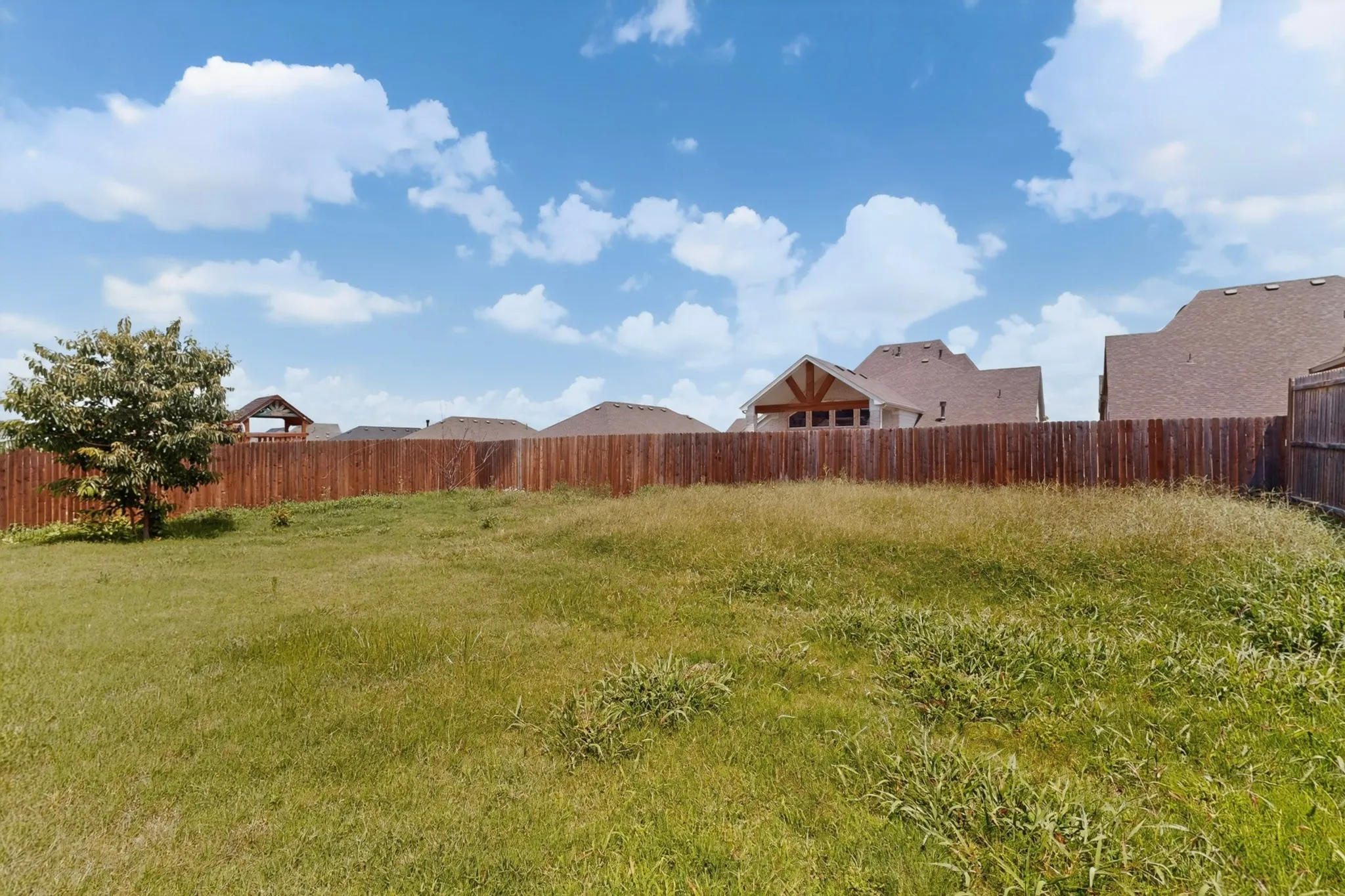 Single Family Residence For Sale in Rockwall County , 430 Forestridge Drive, Fate, Texas 75087, 4 Bedroom, 2 Bathroom, 2 Garage spaces, 2,061 Sqft, built in 2020, mls#21294196, Real Estate Agent in Fate, Homes For Sale in Rockwall county, Homes For Sale in Fate, Realtor in Fate Texas, Real Estate Brokerage Independent Realty Texas, Luminita Cordes Realtor