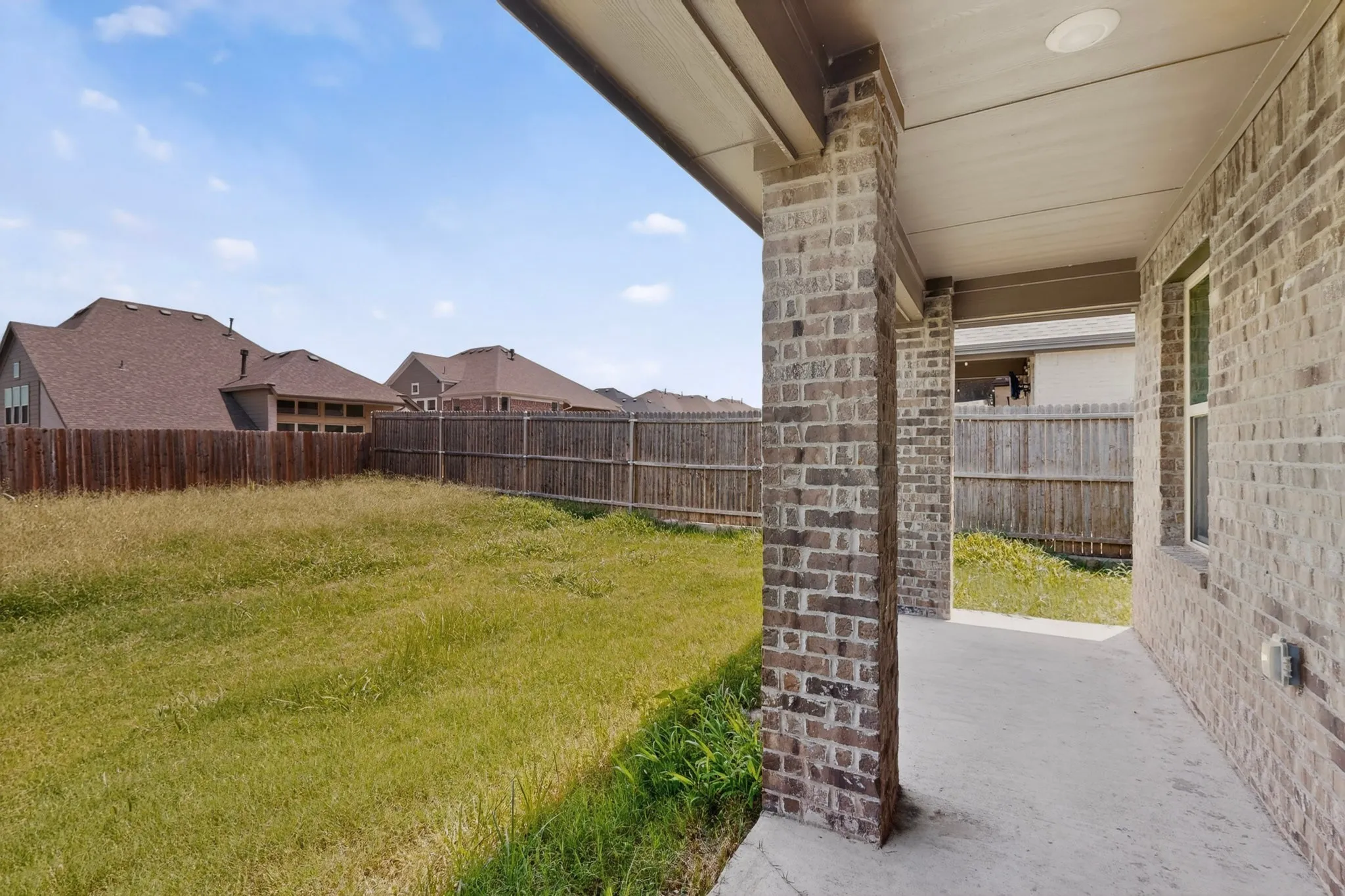 Single Family Residence For Sale in Rockwall County , 430 Forestridge Drive, Fate, Texas 75087, 4 Bedroom, 2 Bathroom, 2 Garage spaces, 2,061 Sqft, built in 2020, mls#21294196, Real Estate Agent in Fate, Homes For Sale in Rockwall county, Homes For Sale in Fate, Realtor in Fate Texas, Real Estate Brokerage Independent Realty Texas, Luminita Cordes Realtor