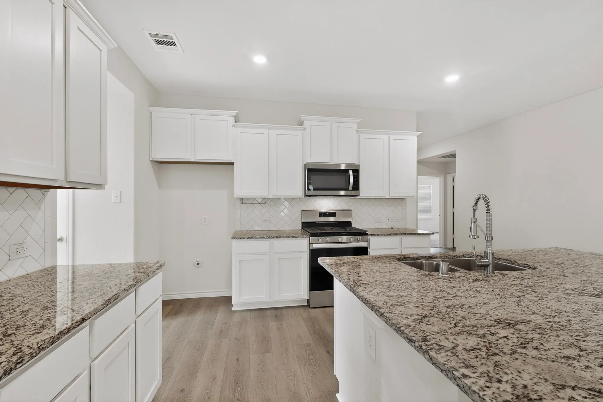 Single Family Residence For Sale in Rockwall County , 430 Forestridge Drive, Fate, Texas 75087, 4 Bedroom, 2 Bathroom, 2 Garage spaces, 2,061 Sqft, built in 2020, mls#21294196, Real Estate Agent in Fate, Homes For Sale in Rockwall county, Homes For Sale in Fate, Realtor in Fate Texas, Real Estate Brokerage Independent Realty Texas, Luminita Cordes Realtor