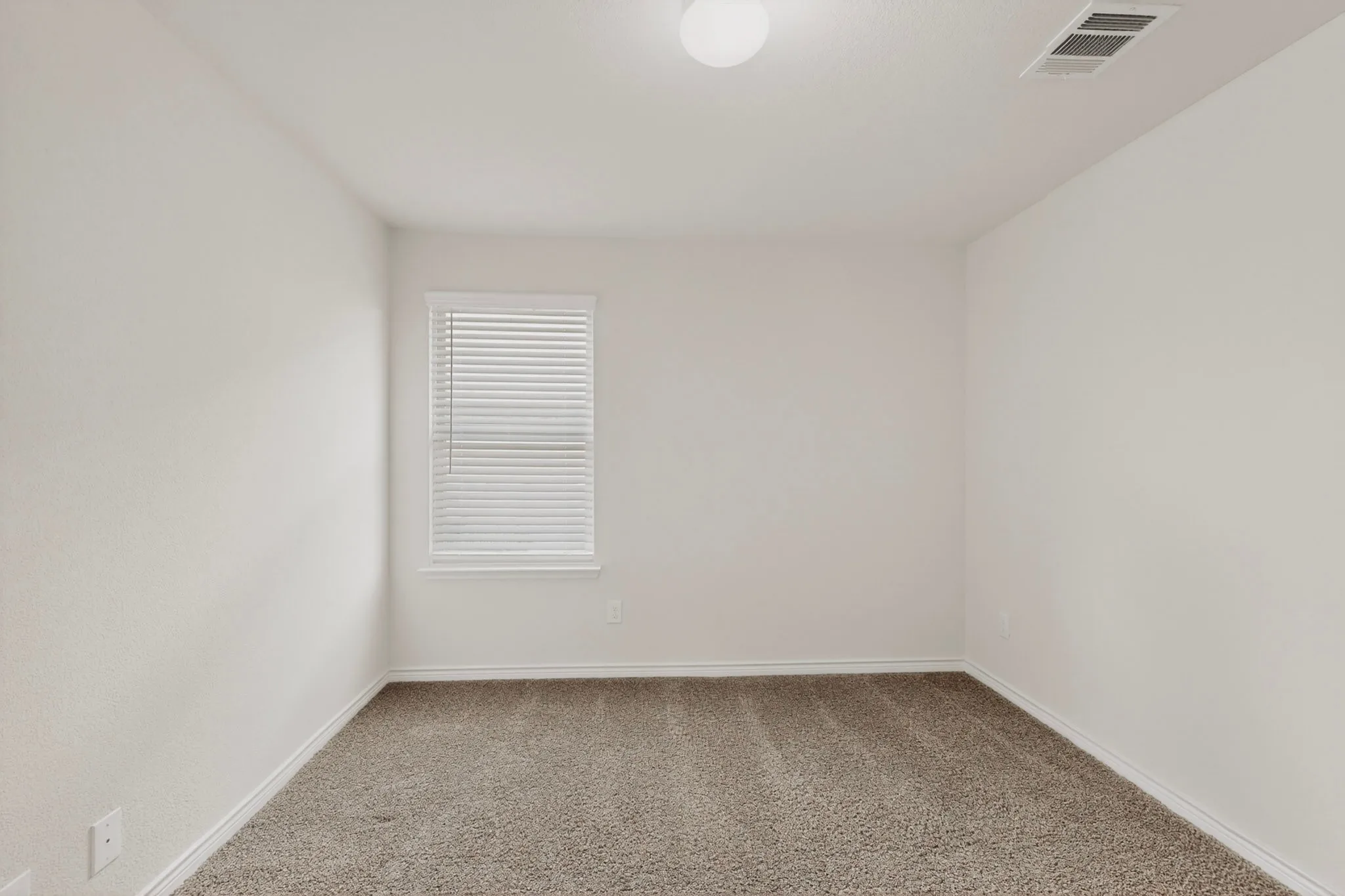 Single Family Residence For Sale in Rockwall County , 430 Forestridge Drive, Fate, Texas 75087, 4 Bedroom, 2 Bathroom, 2 Garage spaces, 2,061 Sqft, built in 2020, mls#21294196, Real Estate Agent in Fate, Homes For Sale in Rockwall county, Homes For Sale in Fate, Realtor in Fate Texas, Real Estate Brokerage Independent Realty Texas, Luminita Cordes Realtor