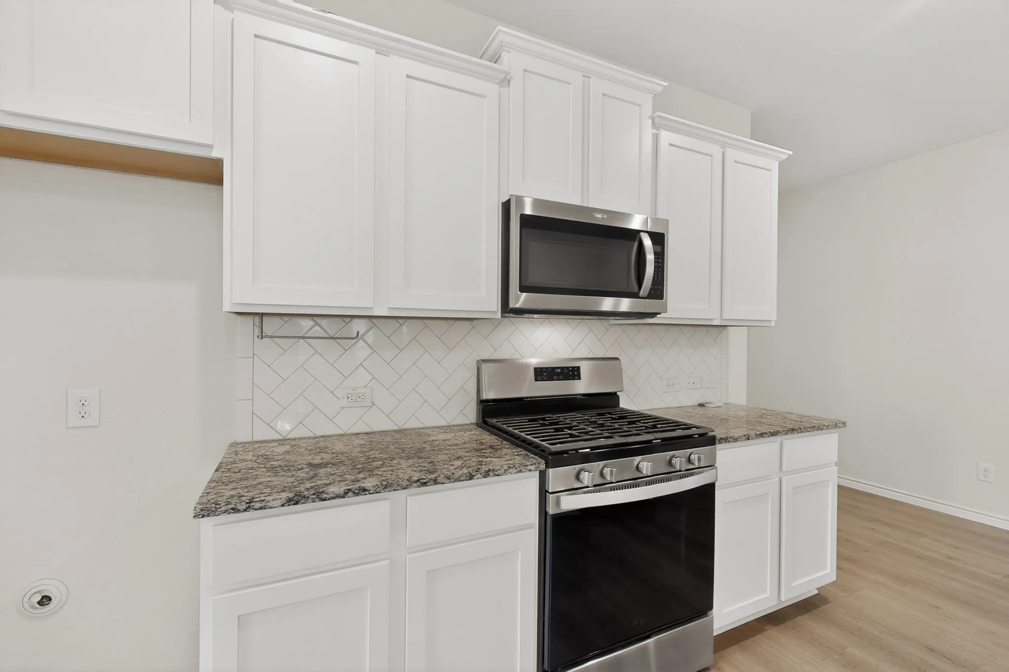 Single Family Residence For Sale in Rockwall County , 430 Forestridge Drive, Fate, Texas 75087, 4 Bedroom, 2 Bathroom, 2 Garage spaces, 2,061 Sqft, built in 2020, mls#21294196, Real Estate Agent in Fate, Homes For Sale in Rockwall county, Homes For Sale in Fate, Realtor in Fate Texas, Real Estate Brokerage Independent Realty Texas, Luminita Cordes Realtor
