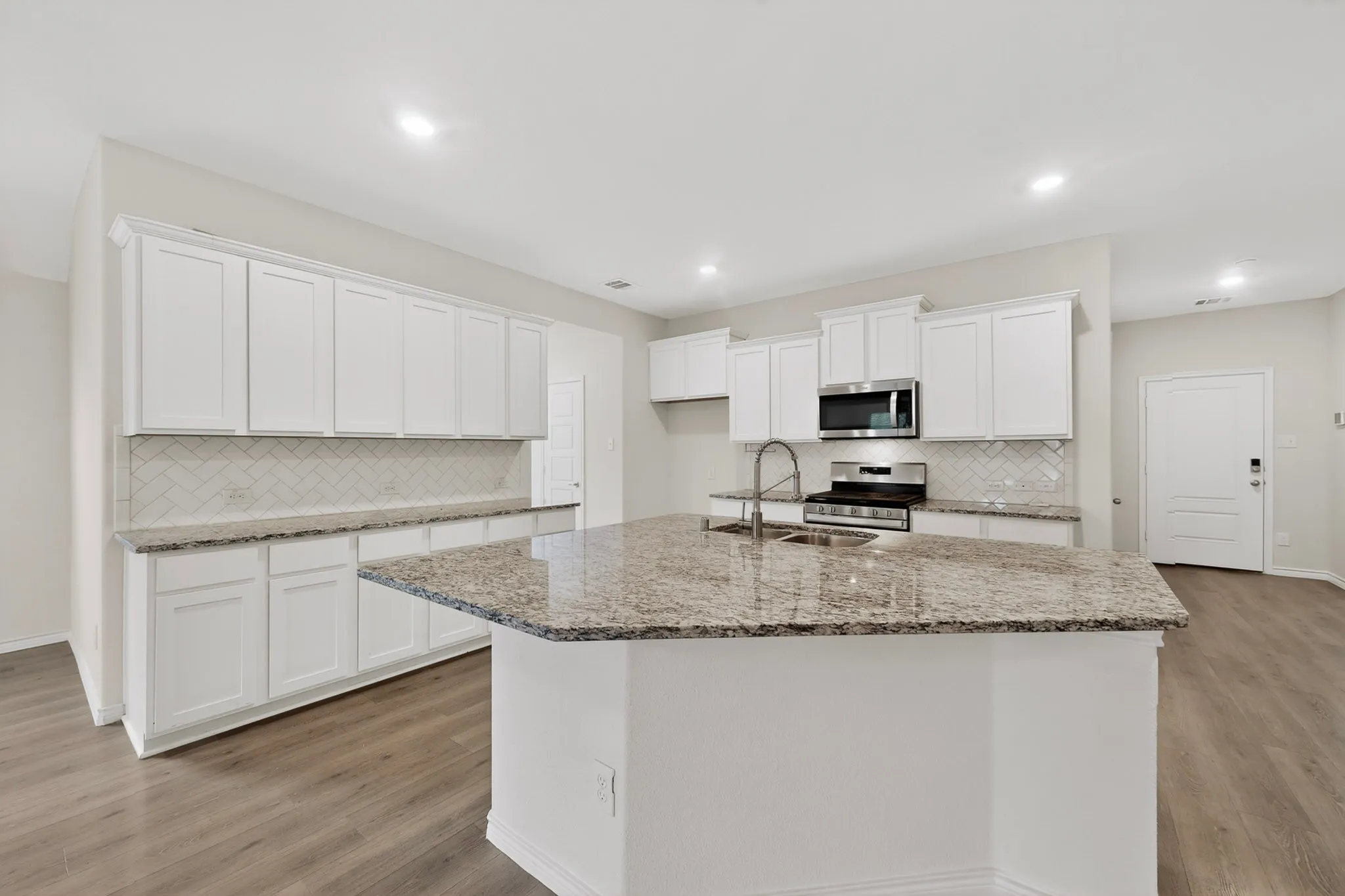 Single Family Residence For Sale in Rockwall County , 430 Forestridge Drive, Fate, Texas 75087, 4 Bedroom, 2 Bathroom, 2 Garage spaces, 2,061 Sqft, built in 2020, mls#21294196, Real Estate Agent in Fate, Homes For Sale in Rockwall county, Homes For Sale in Fate, Realtor in Fate Texas, Real Estate Brokerage Independent Realty Texas, Luminita Cordes Realtor