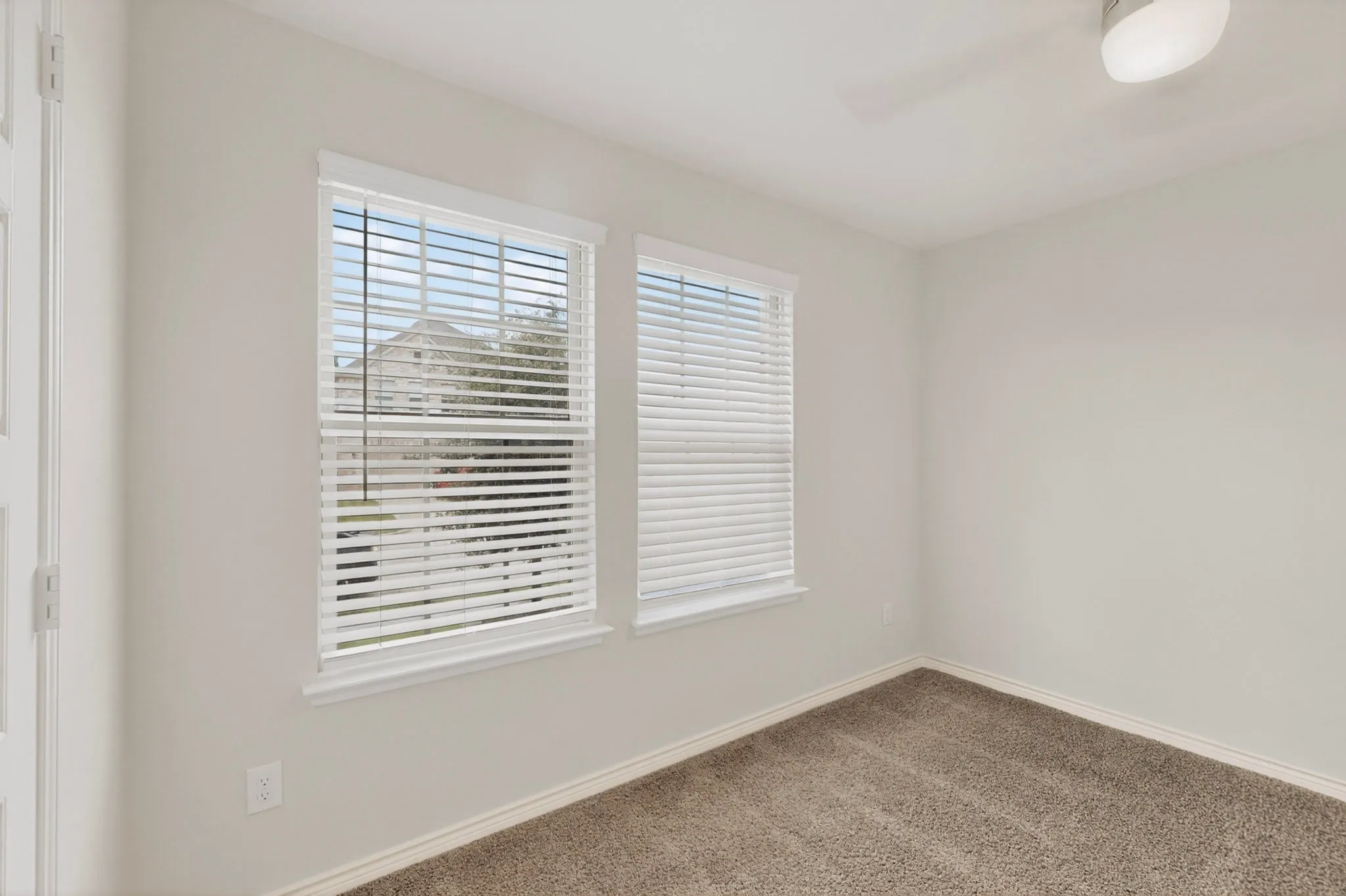 Single Family Residence For Sale in Rockwall County , 430 Forestridge Drive, Fate, Texas 75087, 4 Bedroom, 2 Bathroom, 2 Garage spaces, 2,061 Sqft, built in 2020, mls#21294196, Real Estate Agent in Fate, Homes For Sale in Rockwall county, Homes For Sale in Fate, Realtor in Fate Texas, Real Estate Brokerage Independent Realty Texas, Luminita Cordes Realtor