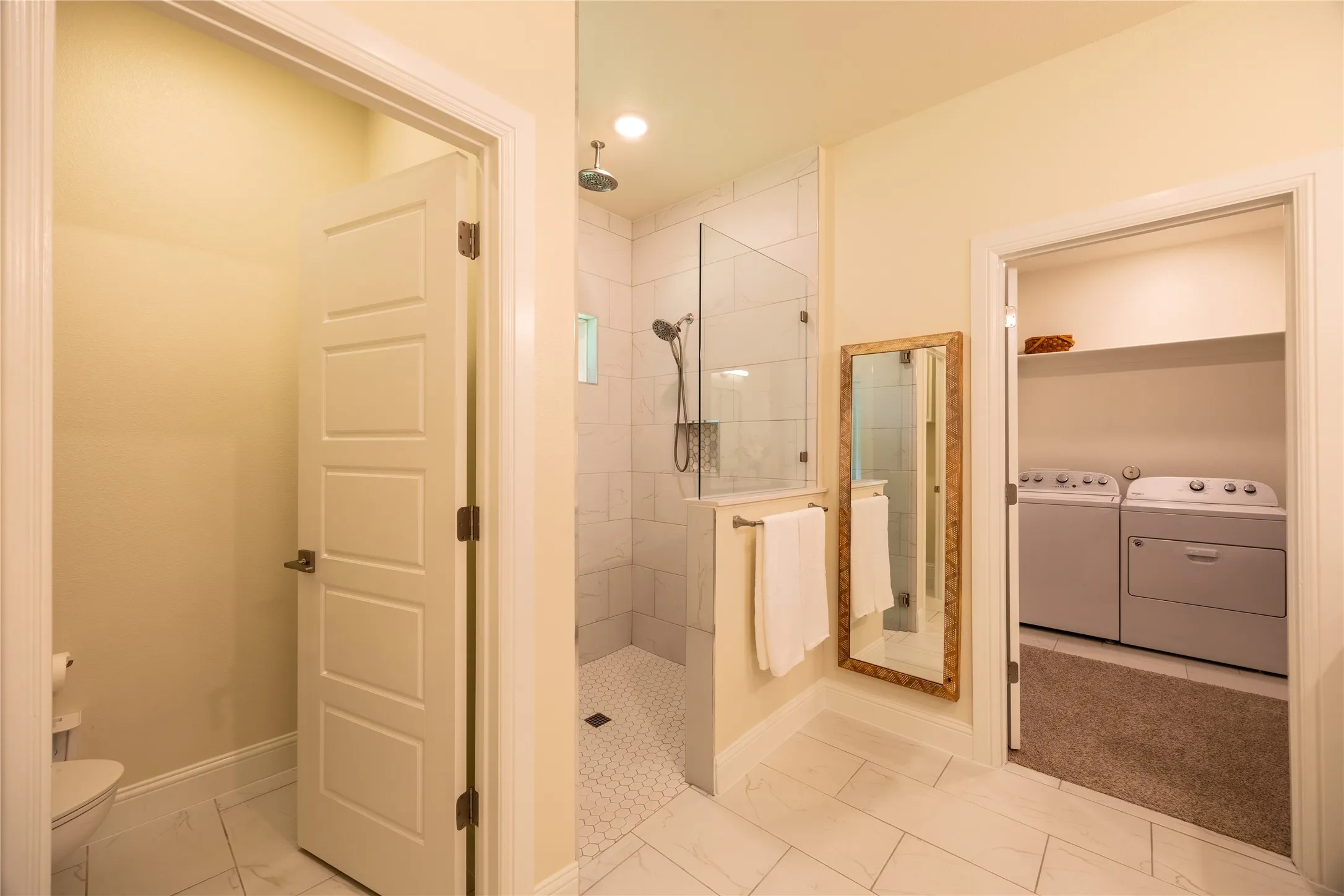 Single Family Residence For Sale in Parker County , 354 Glade Valley, Azle, Texas 76020, 4 Bedroom, 4 Bathroom, 3 Garage spaces, 2,611 Sqft, built in 2022, mls#21294326, Real Estate Agent in Azle, Homes For Sale in Parker county, Homes For Sale in Azle, Realtor in Azle Texas, Real Estate Brokerage Independent Realty Texas, Luminita Cordes Realtor