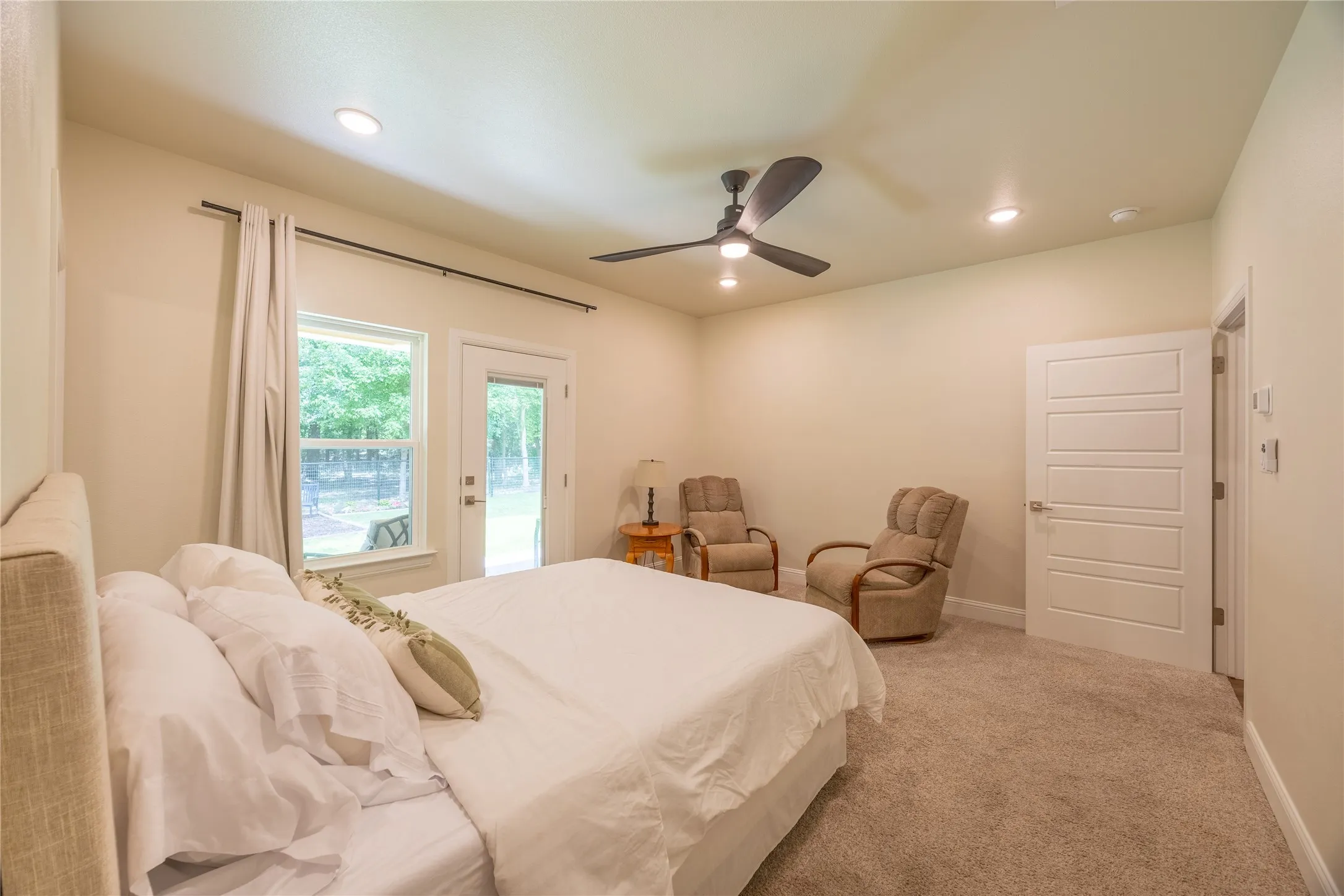 Single Family Residence For Sale in Parker County , 354 Glade Valley, Azle, Texas 76020, 4 Bedroom, 4 Bathroom, 3 Garage spaces, 2,611 Sqft, built in 2022, mls#21294326, Real Estate Agent in Azle, Homes For Sale in Parker county, Homes For Sale in Azle, Realtor in Azle Texas, Real Estate Brokerage Independent Realty Texas, Luminita Cordes Realtor
