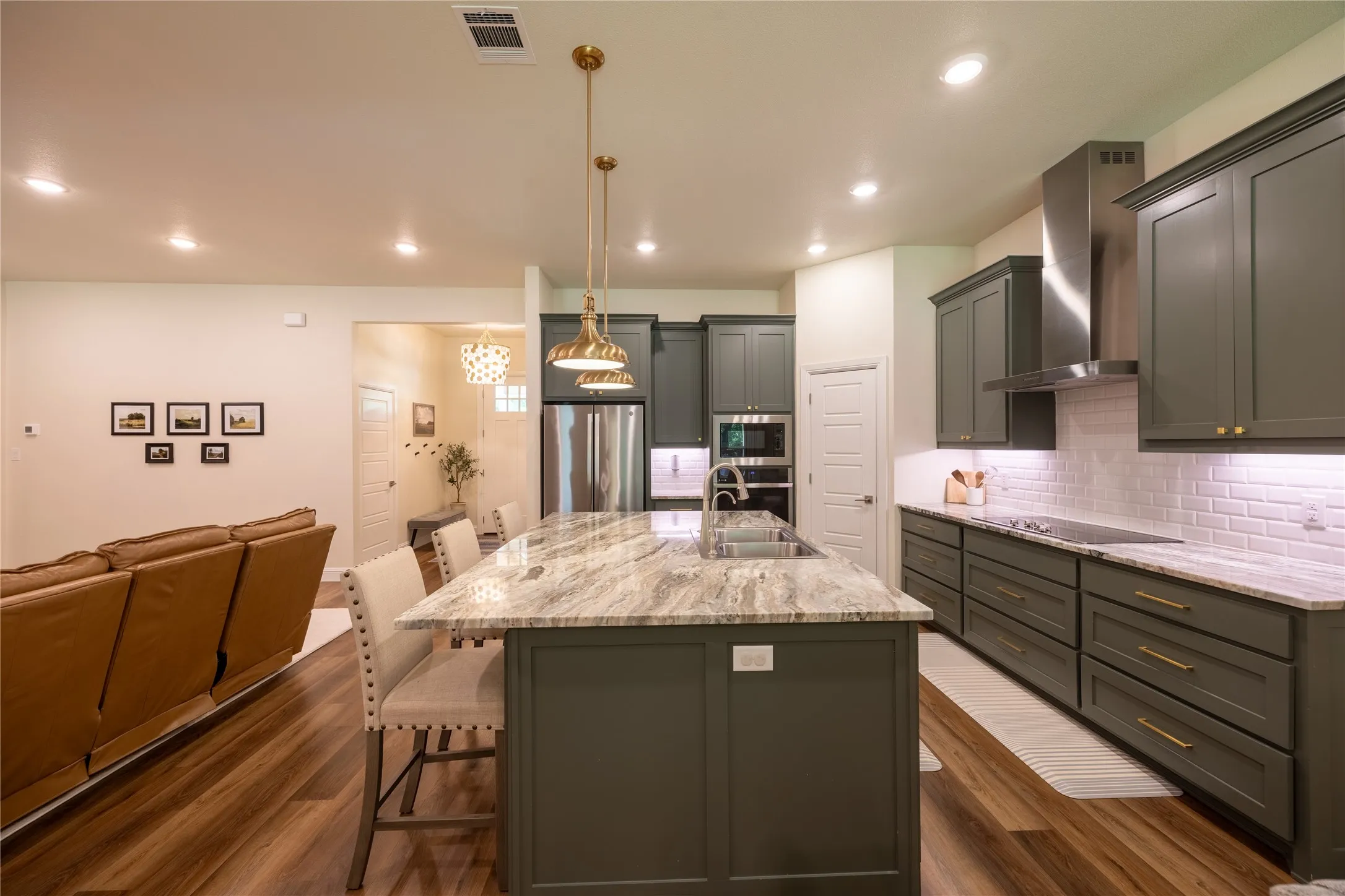 Single Family Residence For Sale in Parker County , 354 Glade Valley, Azle, Texas 76020, 4 Bedroom, 4 Bathroom, 3 Garage spaces, 2,611 Sqft, built in 2022, mls#21294326, Real Estate Agent in Azle, Homes For Sale in Parker county, Homes For Sale in Azle, Realtor in Azle Texas, Real Estate Brokerage Independent Realty Texas, Luminita Cordes Realtor