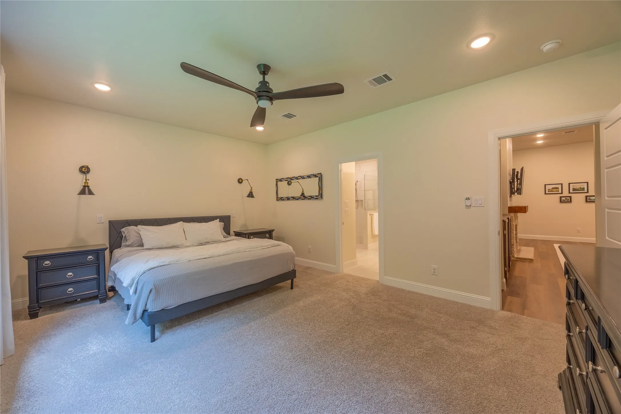 Single Family Residence For Sale in Parker County , 354 Glade Valley, Azle, Texas 76020, 4 Bedroom, 4 Bathroom, 3 Garage spaces, 2,611 Sqft, built in 2022, mls#21294326, Real Estate Agent in Azle, Homes For Sale in Parker county, Homes For Sale in Azle, Realtor in Azle Texas, Real Estate Brokerage Independent Realty Texas, Luminita Cordes Realtor