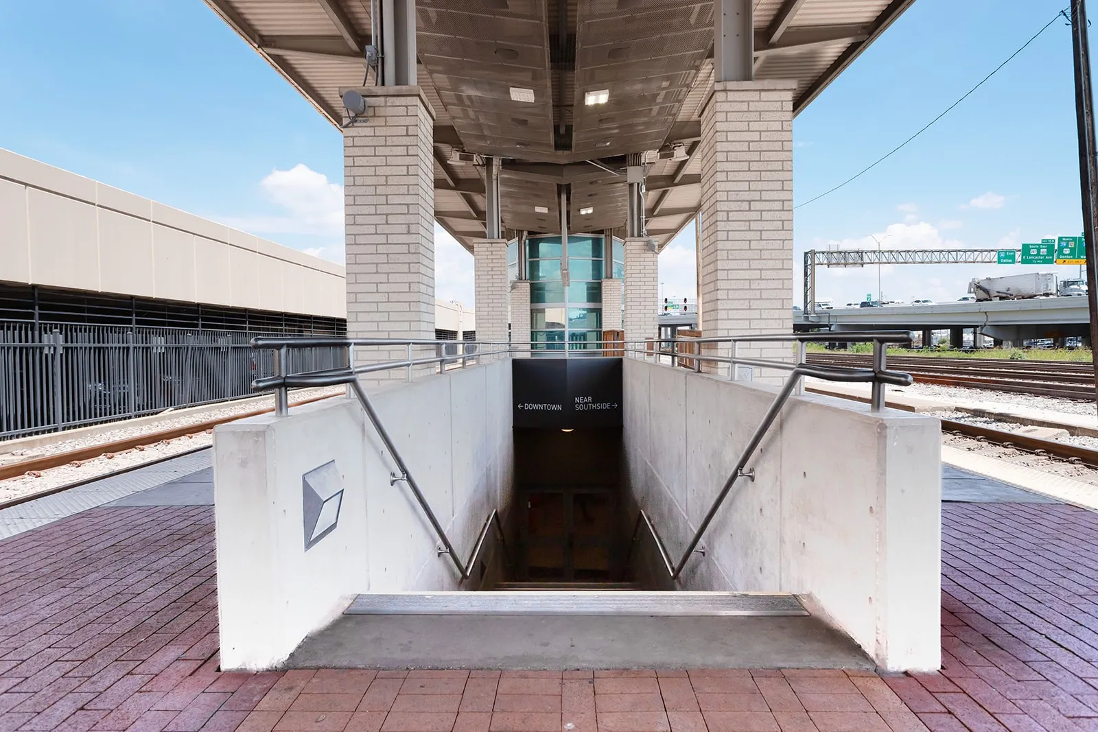 Condominium For Sale in Tarrant County , 221 W Lancaster Avenue 11009, Fort Worth, Texas 76102, 1 Bedroom, 1 Bathroom, Garage spaces, 745 Sqft, built in 1930, mls#21279714, Real Estate Agent in Fort Worth, Homes For Sale in Tarrant county, Homes For Sale in Fort Worth, Realtor in Fort Worth Texas, Real Estate Brokerage Independent Realty Texas, Luminita Cordes Realtor
