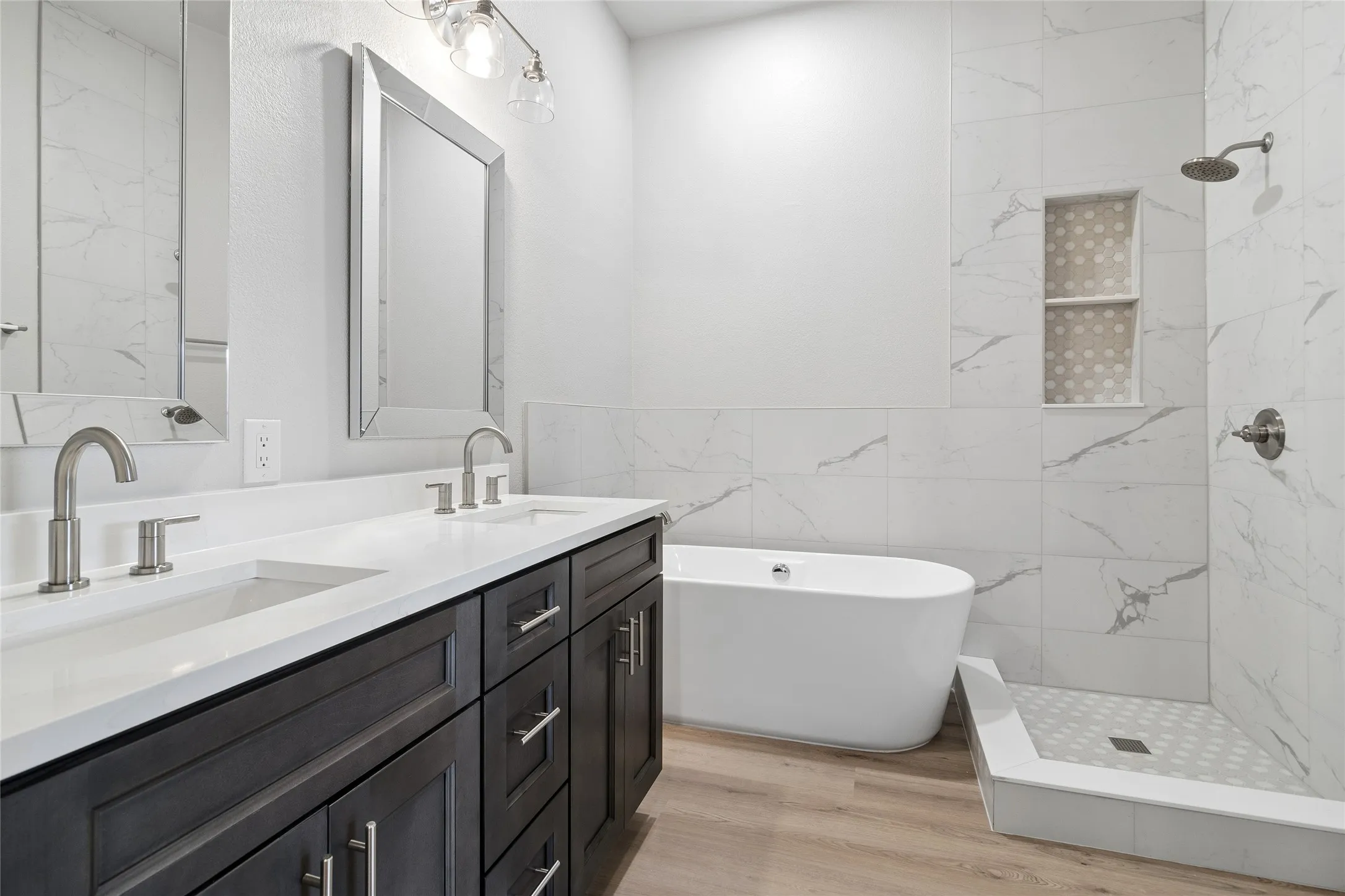 Single Family Residence For Rent in Denton County , 2825 Enchanted Eve Drive, Little Elm, Texas 75068, 4 Bedroom, 2 Bathroom, 2 Garage spaces, 1,980 Sqft, built in 2005, mls#21294342, Real Estate Agent in Little Elm, Homes For Rent in Denton county, Homes For Rent in Little Elm, Realtor in Little Elm Texas, Real Estate Brokerage Independent Realty Texas, Luminita Cordes Realtor