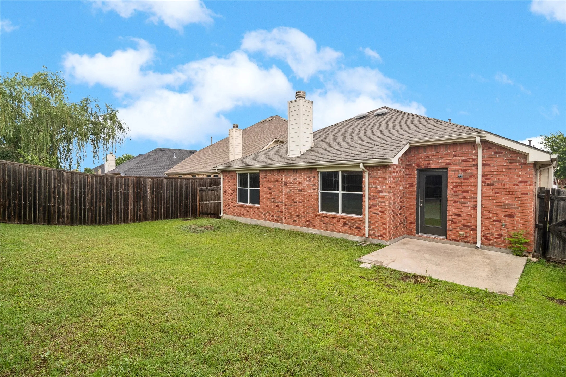 Single Family Residence For Rent in Denton County , 2825 Enchanted Eve Drive, Little Elm, Texas 75068, 4 Bedroom, 2 Bathroom, 2 Garage spaces, 1,980 Sqft, built in 2005, mls#21294342, Real Estate Agent in Little Elm, Homes For Rent in Denton county, Homes For Rent in Little Elm, Realtor in Little Elm Texas, Real Estate Brokerage Independent Realty Texas, Luminita Cordes Realtor