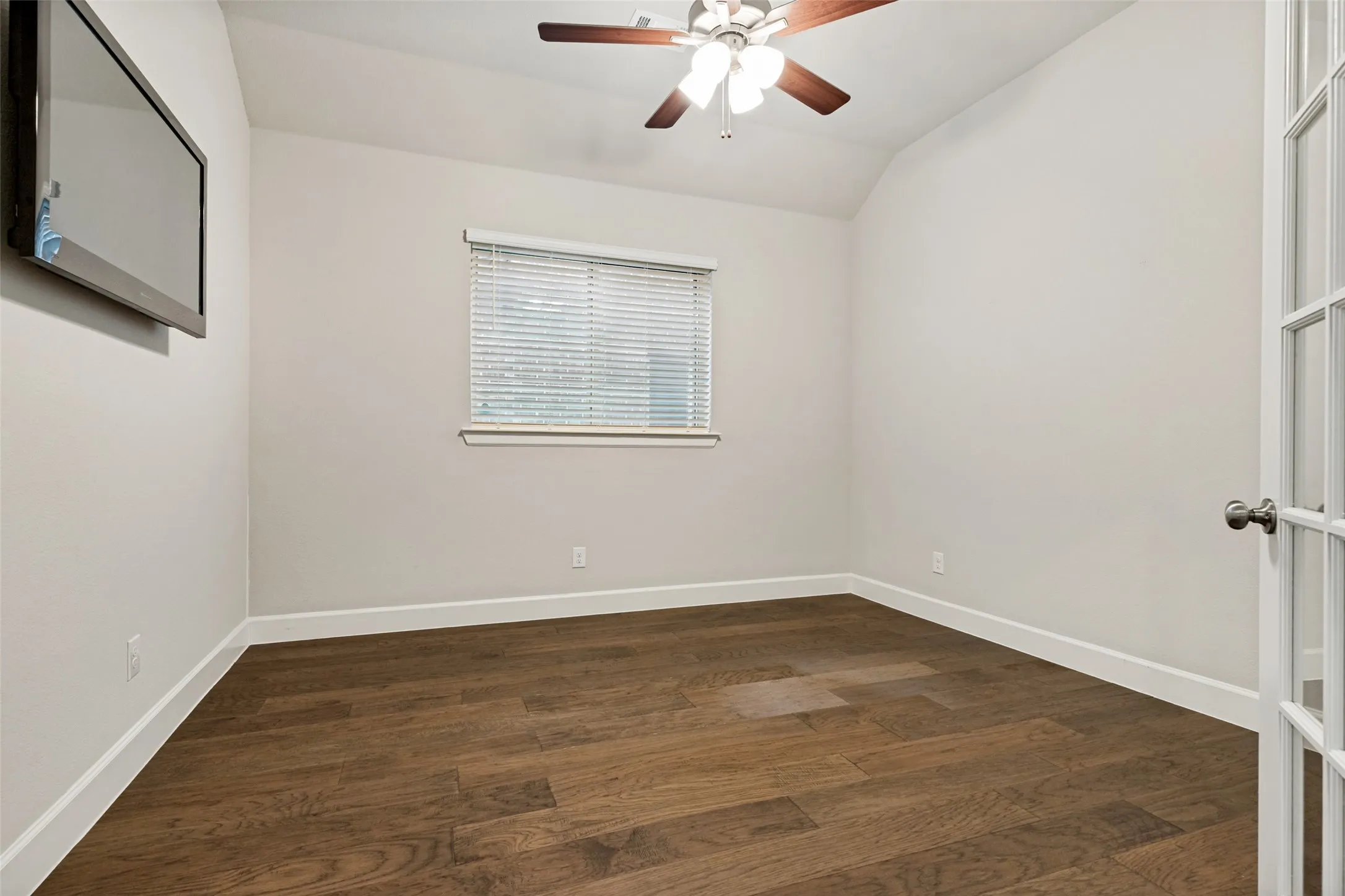 Office without staging