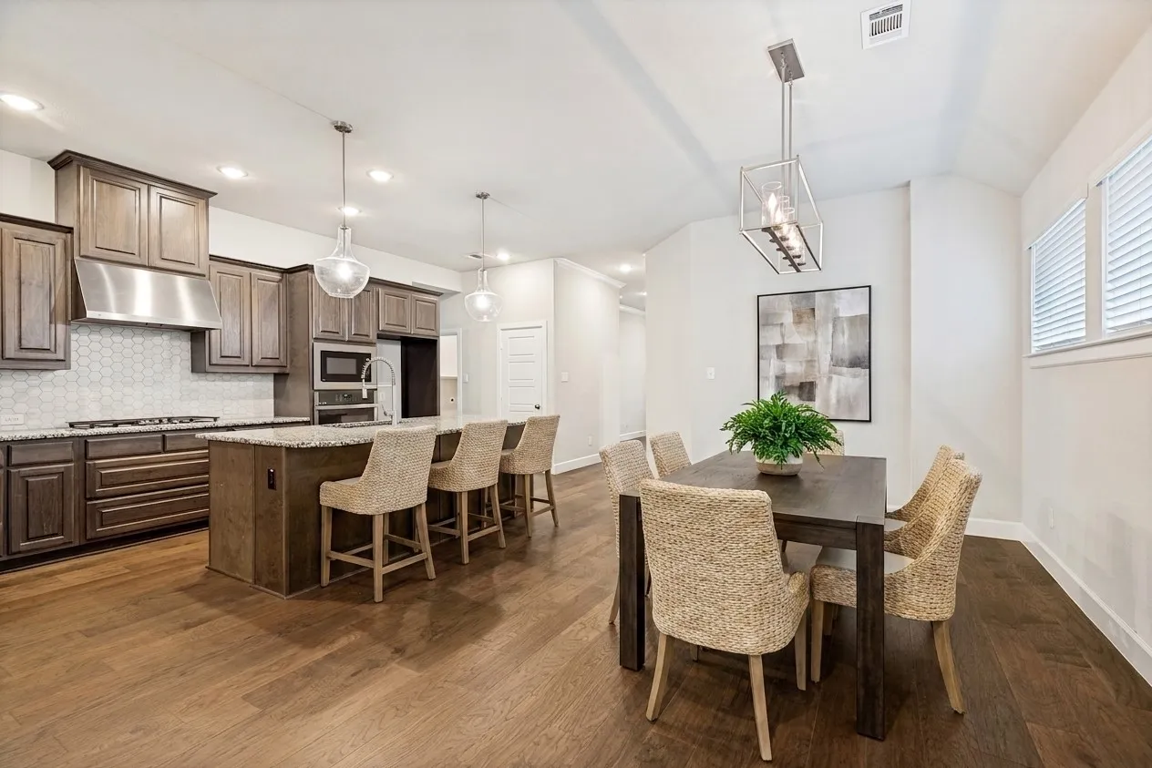 Virtually staged dining area