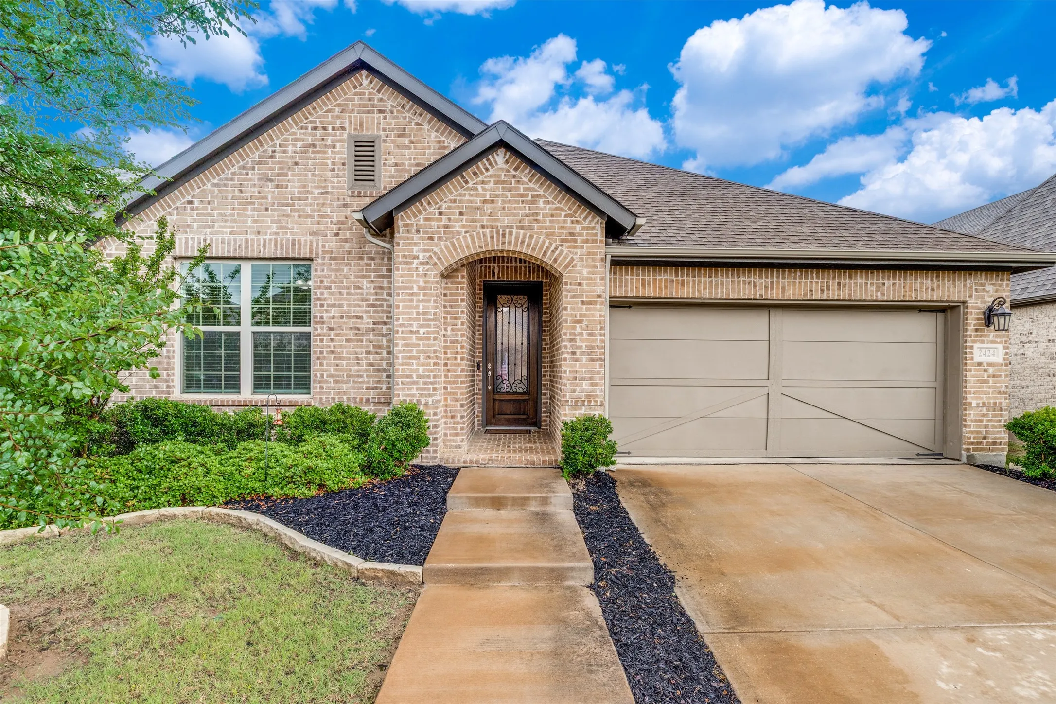 Single Family Residence For Sale in Collin County , 2424 Preakness Place, Celina, Texas 75009, 4 Bedroom, 3 Bathroom, 2 Garage spaces, 2,261 Sqft, built in 2021, mls#21293085, Real Estate Agent in Celina, Homes For Sale in Collin county, Homes For Sale in Celina, Realtor in Celina Texas, Real Estate Brokerage Independent Realty Texas, Luminita Cordes Realtor