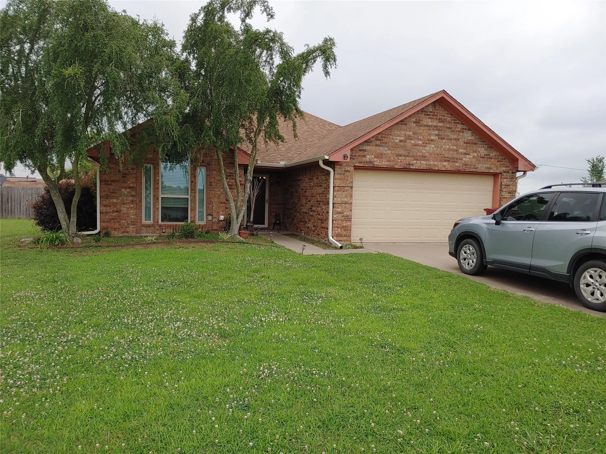 Single Family Residence For Sale in Lamar County , 836 Airport Road, Reno, Texas 75462, 3 Bedroom, 2 Bathroom, 2 Garage spaces, 1,460 Sqft, built in 2003, mls#21294333, Real Estate Agent in Reno, Homes For Sale in Lamar county, Homes For Sale in Reno, Realtor in Reno Texas, Real Estate Brokerage Independent Realty Texas, Luminita Cordes Realtor