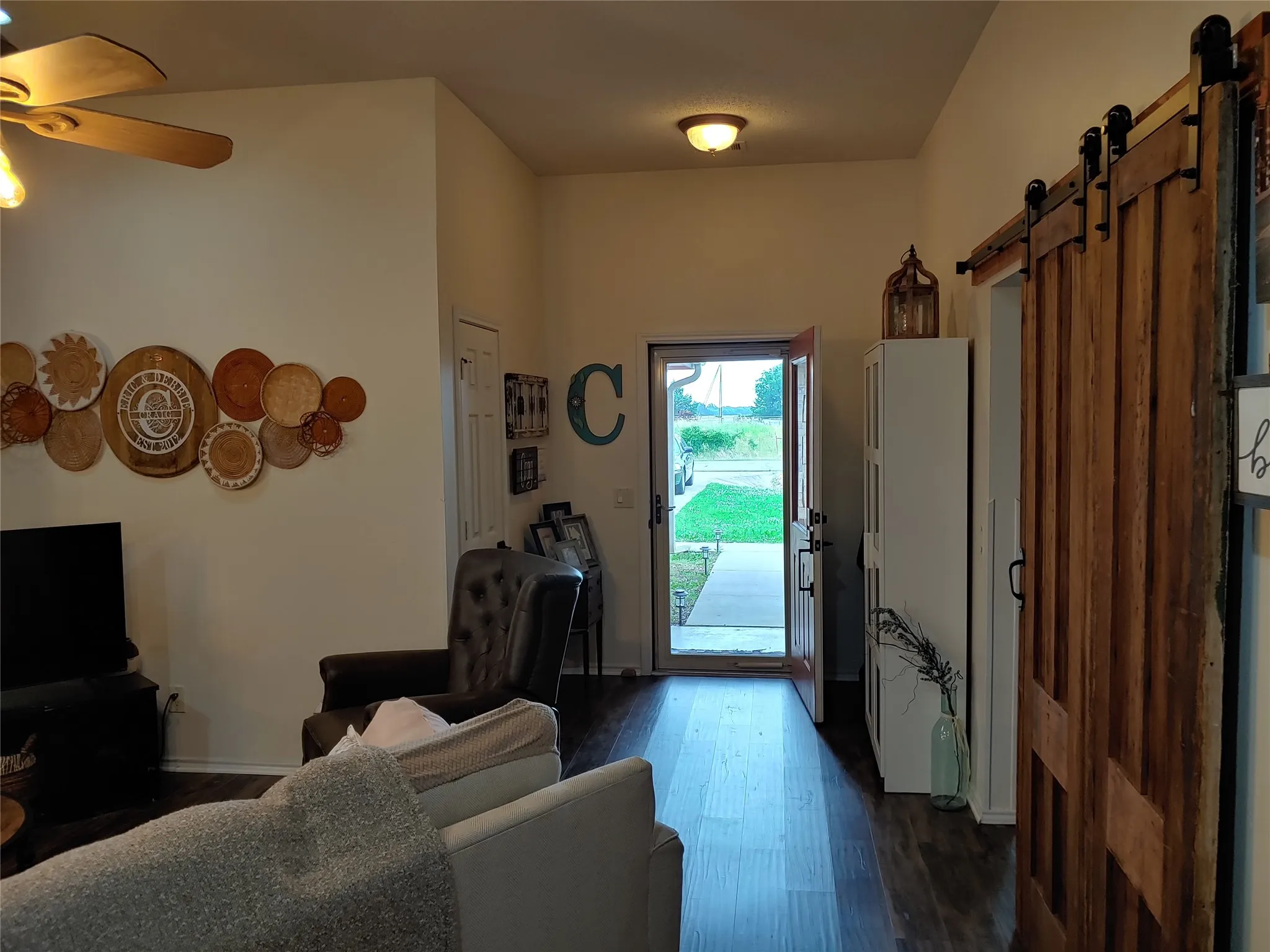 Single Family Residence For Sale in Lamar County , 836 Airport Road, Reno, Texas 75462, 3 Bedroom, 2 Bathroom, 2 Garage spaces, 1,460 Sqft, built in 2003, mls#21294333, Real Estate Agent in Reno, Homes For Sale in Lamar county, Homes For Sale in Reno, Realtor in Reno Texas, Real Estate Brokerage Independent Realty Texas, Luminita Cordes Realtor