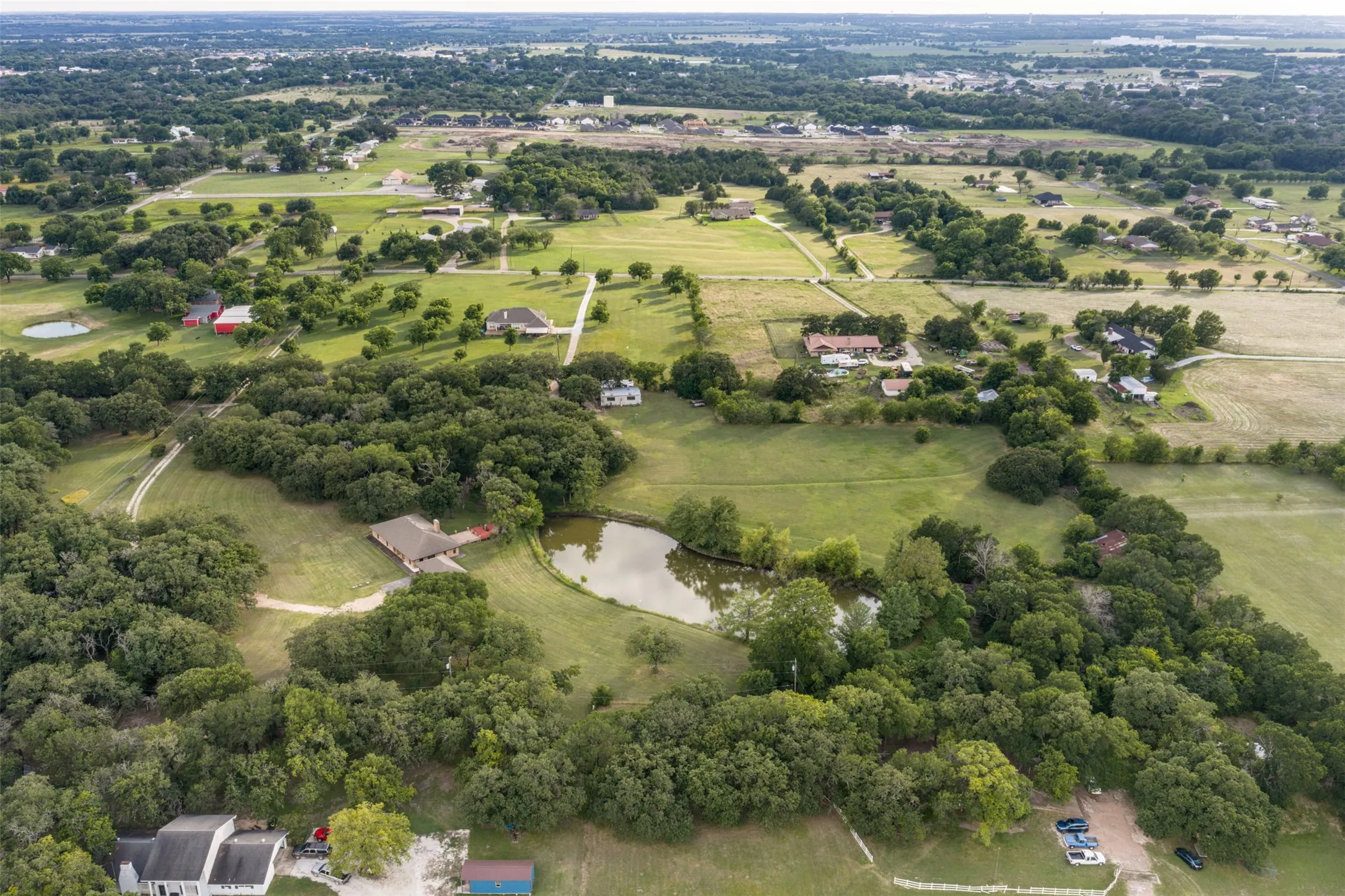 Single Family Residence For Sale in Mc Lennan County , 216 N Stovall Drive, Robinson, Texas 76706, 4 Bedrooms, 3 Bathrooms, Garage spaces, 2,349 Sqft, built in 1978, Price $699,000, mls#21288064, Real Estate Agent in Robinson, Homes For Sale in Mc Lennan county, Homes For Sale in Robinson, Realtor in Robinson Texas, Real Estate Brokerage Independent Realty Texas, Luminita Cordes Realtor