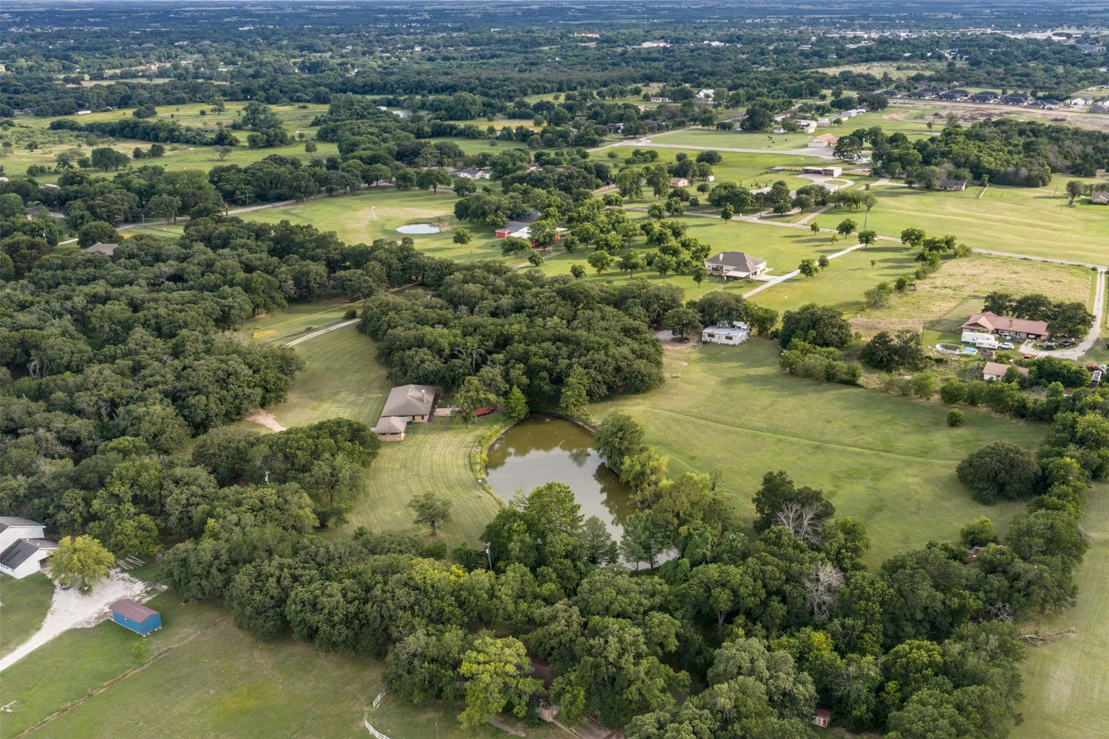 Single Family Residence For Sale in Mc Lennan County , 216 N Stovall Drive, Robinson, Texas 76706, 4 Bedrooms, 3 Bathrooms, Garage spaces, 2,349 Sqft, built in 1978, Price $699,000, mls#21288064, Real Estate Agent in Robinson, Homes For Sale in Mc Lennan county, Homes For Sale in Robinson, Realtor in Robinson Texas, Real Estate Brokerage Independent Realty Texas, Luminita Cordes Realtor