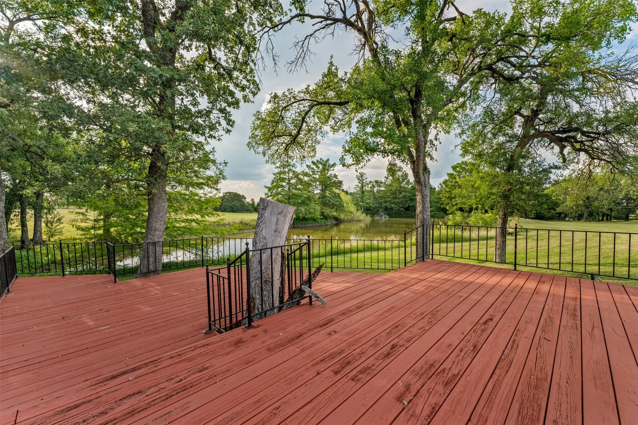 Single Family Residence For Sale in Mc Lennan County , 216 N Stovall Drive, Robinson, Texas 76706, 4 Bedrooms, 3 Bathrooms, Garage spaces, 2,349 Sqft, built in 1978, Price $699,000, mls#21288064, Real Estate Agent in Robinson, Homes For Sale in Mc Lennan county, Homes For Sale in Robinson, Realtor in Robinson Texas, Real Estate Brokerage Independent Realty Texas, Luminita Cordes Realtor