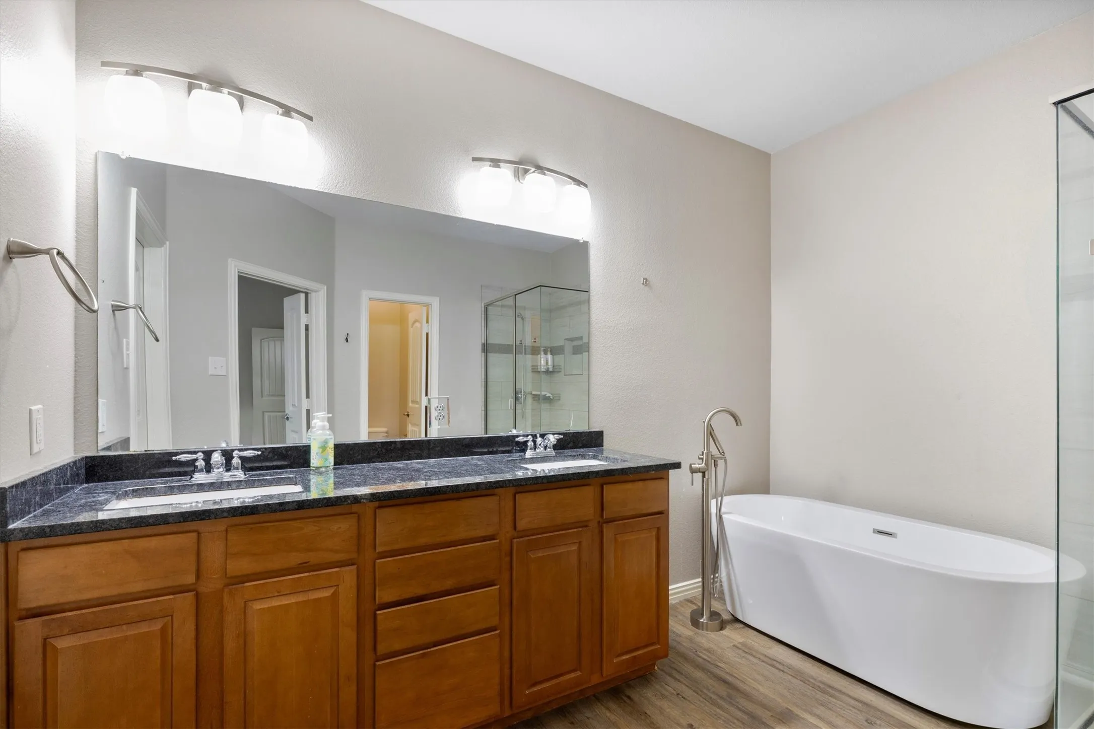 Townhouse For Sale in Collin County , 5504 Conch Train Road, Mc Kinney, Texas 75070, 2 Bedroom, 3 Bathroom, 2 Garage spaces, 1,688 Sqft, built in 2006, Price $339,999, mls#21294375, Real Estate Agent in Mc Kinney, Homes For Sale in Collin county, Homes For Sale in Mc Kinney, Realtor in Mc Kinney Texas, Real Estate Brokerage Independent Realty Texas, Luminita Cordes Realtor