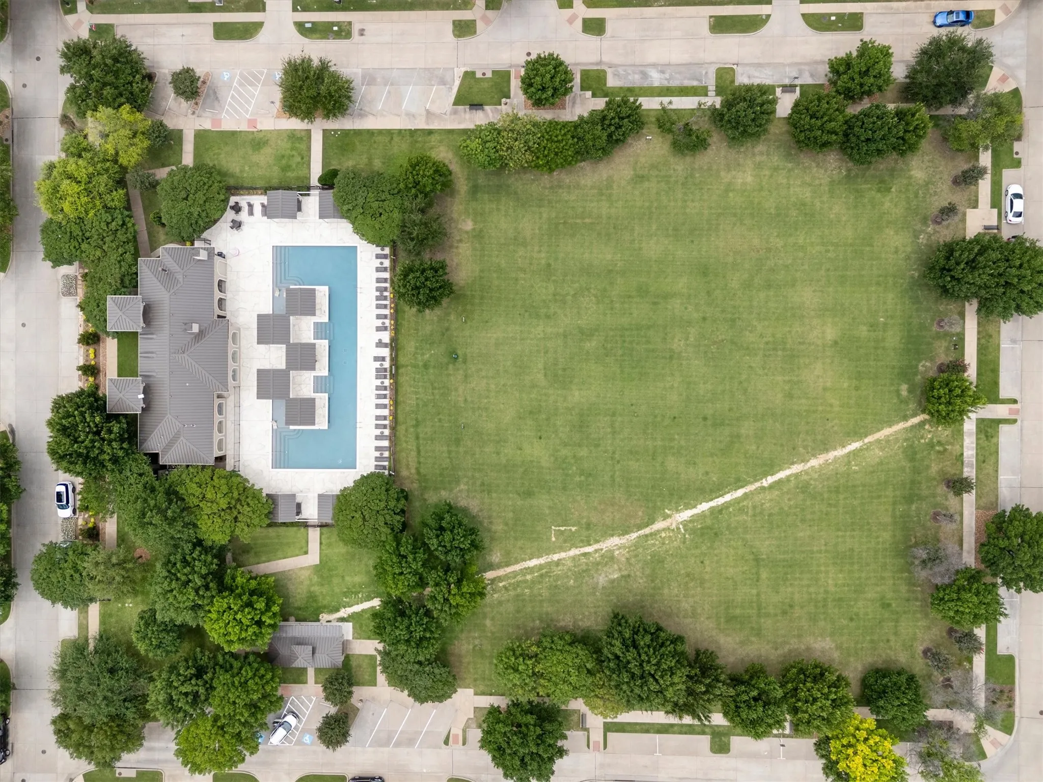 Townhouse For Sale in Collin County , 5504 Conch Train Road, Mc Kinney, Texas 75070, 2 Bedroom, 3 Bathroom, 2 Garage spaces, 1,688 Sqft, built in 2006, Price $339,999, mls#21294375, Real Estate Agent in Mc Kinney, Homes For Sale in Collin county, Homes For Sale in Mc Kinney, Realtor in Mc Kinney Texas, Real Estate Brokerage Independent Realty Texas, Luminita Cordes Realtor