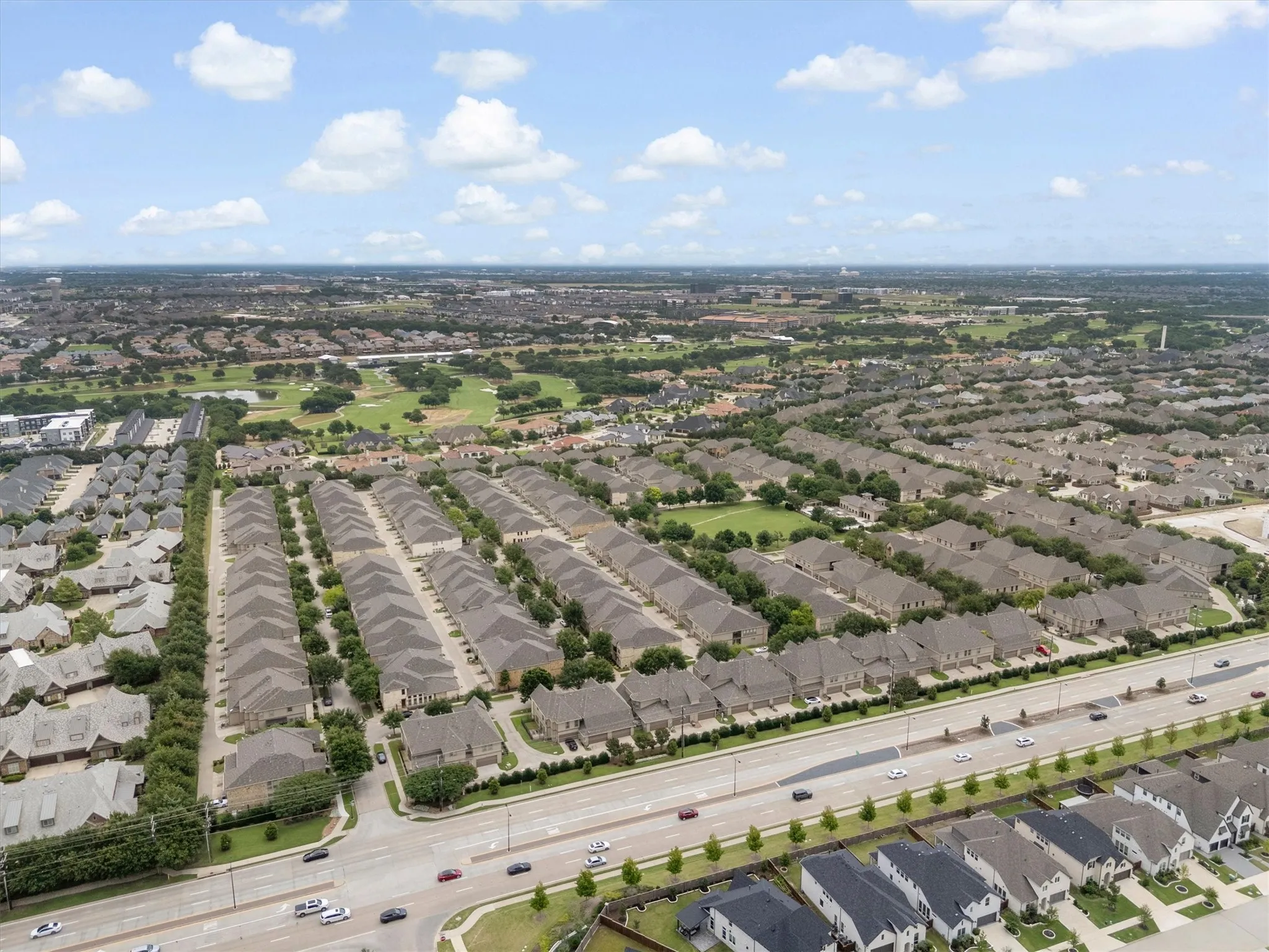 Townhouse For Sale in Collin County , 5504 Conch Train Road, Mc Kinney, Texas 75070, 2 Bedroom, 3 Bathroom, 2 Garage spaces, 1,688 Sqft, built in 2006, Price $339,999, mls#21294375, Real Estate Agent in Mc Kinney, Homes For Sale in Collin county, Homes For Sale in Mc Kinney, Realtor in Mc Kinney Texas, Real Estate Brokerage Independent Realty Texas, Luminita Cordes Realtor