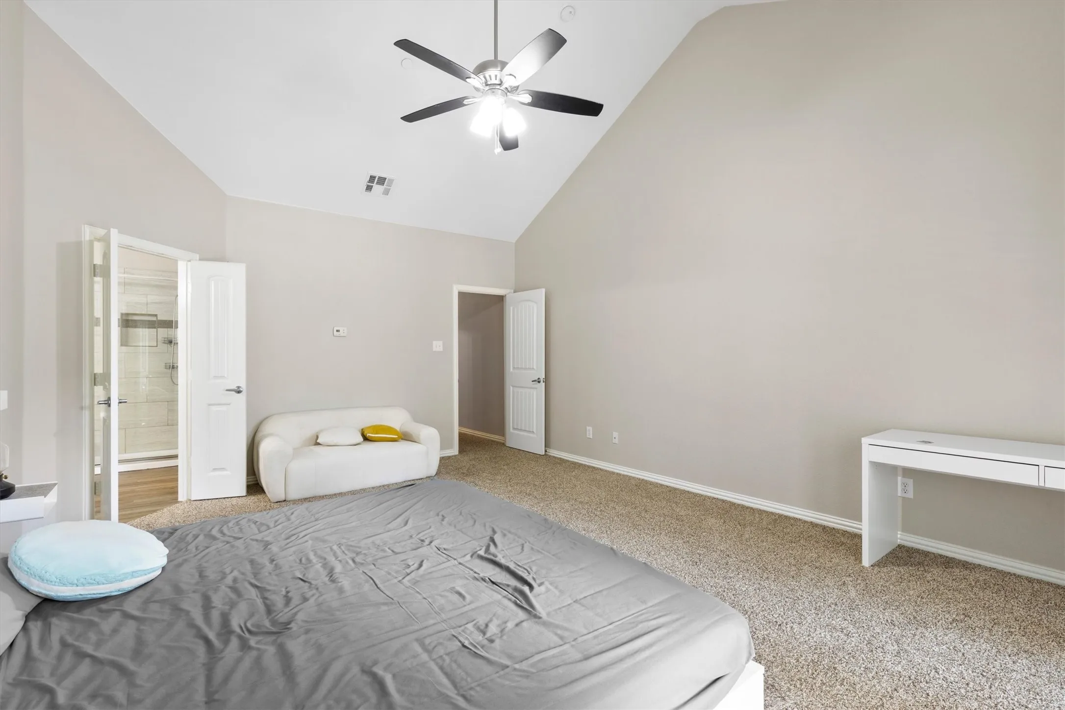 Townhouse For Sale in Collin County , 5504 Conch Train Road, Mc Kinney, Texas 75070, 2 Bedroom, 3 Bathroom, 2 Garage spaces, 1,688 Sqft, built in 2006, Price $339,999, mls#21294375, Real Estate Agent in Mc Kinney, Homes For Sale in Collin county, Homes For Sale in Mc Kinney, Realtor in Mc Kinney Texas, Real Estate Brokerage Independent Realty Texas, Luminita Cordes Realtor